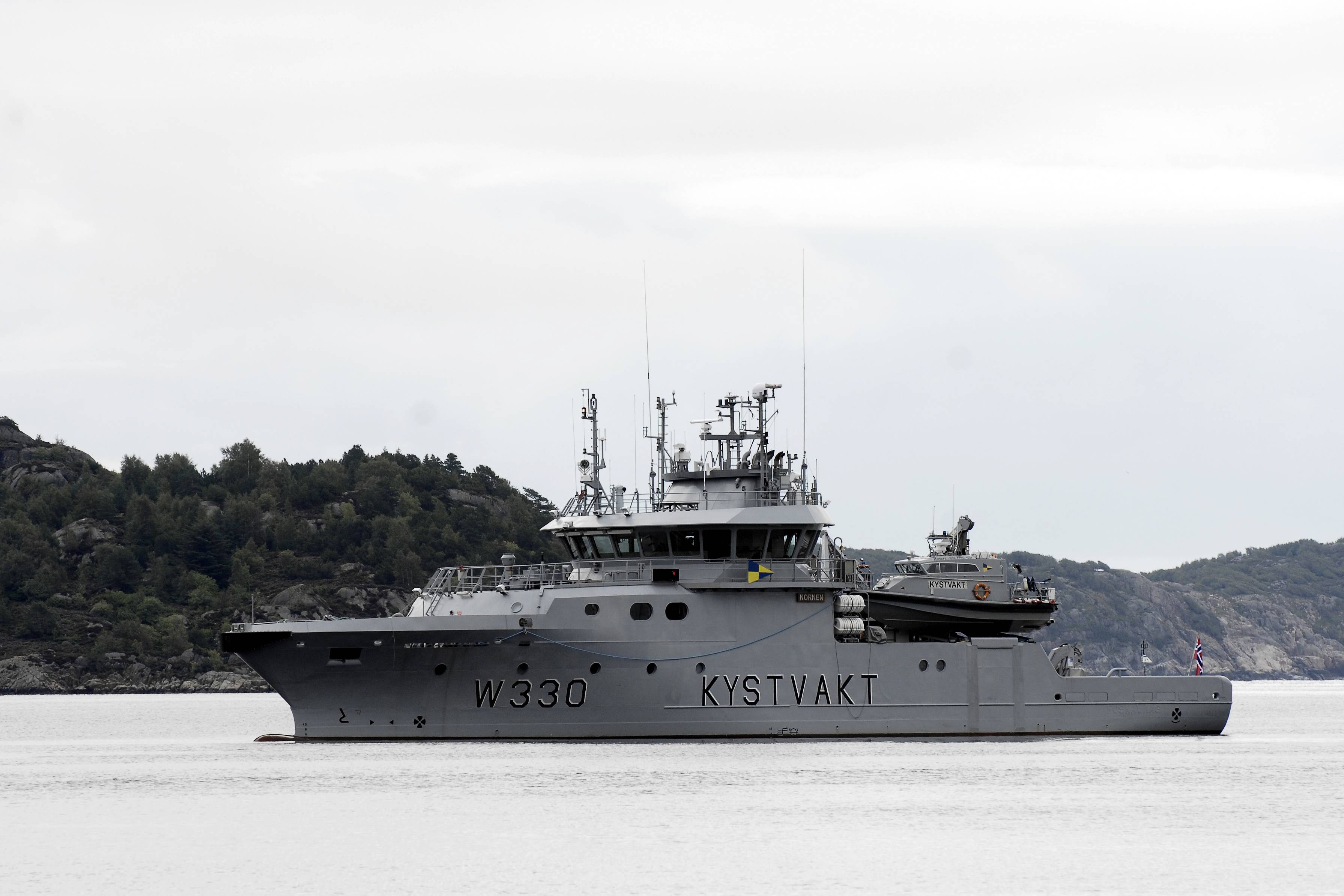 På tokt for å sjekke hummer­teiner