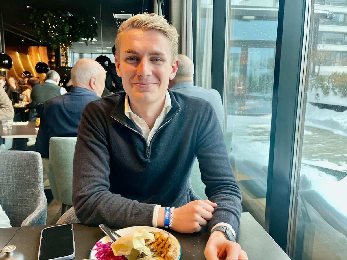 Unge Høyre skal velge ny leder - vil ikke si om han stiller