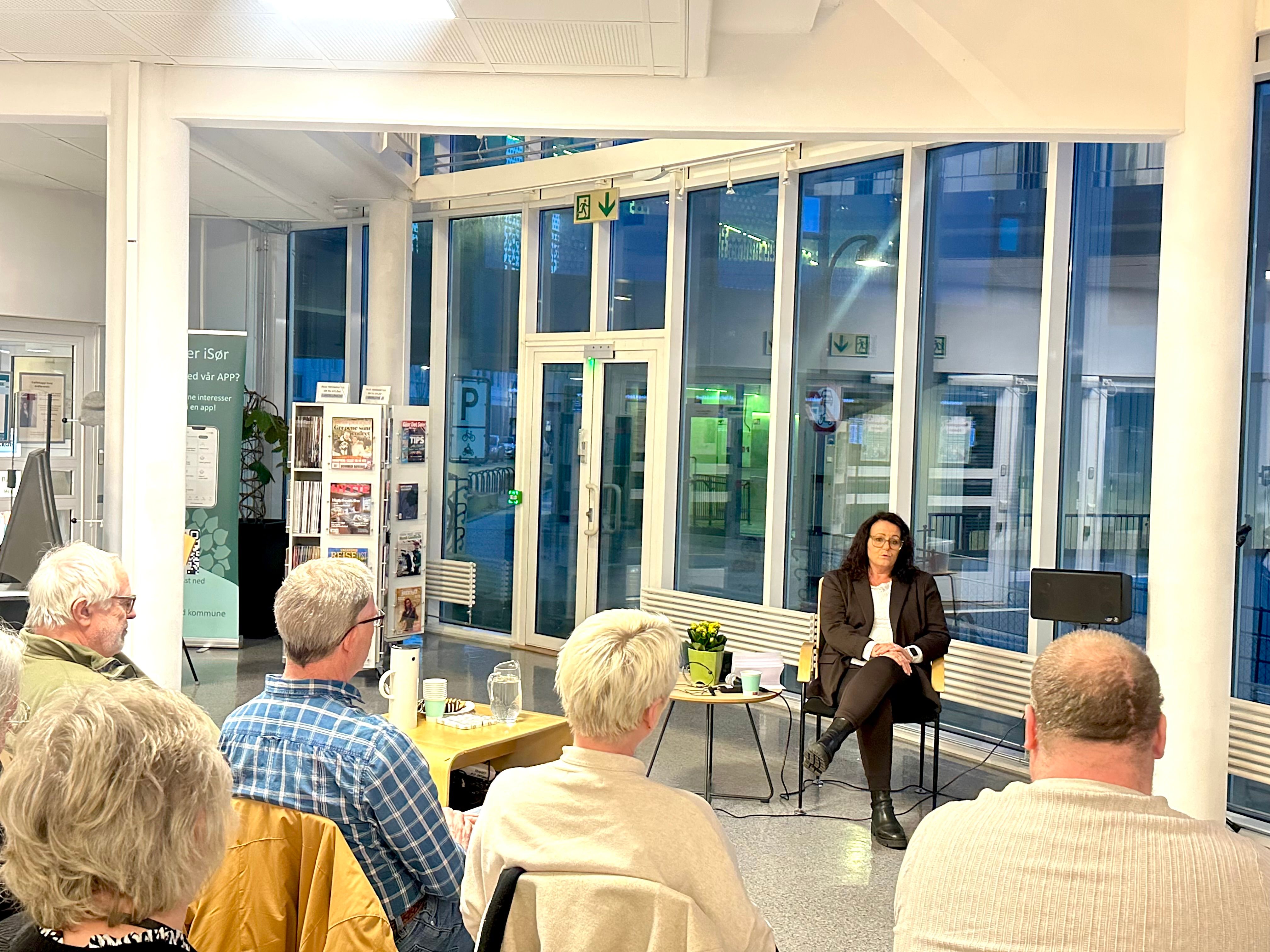 Mange ville ta en kaffekopp med ordføreren