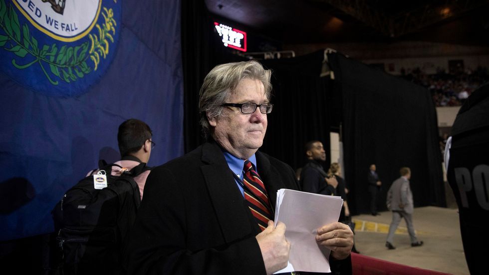 Trump Distanserer Seg Fra Sin Sjefstrateg Itromso no