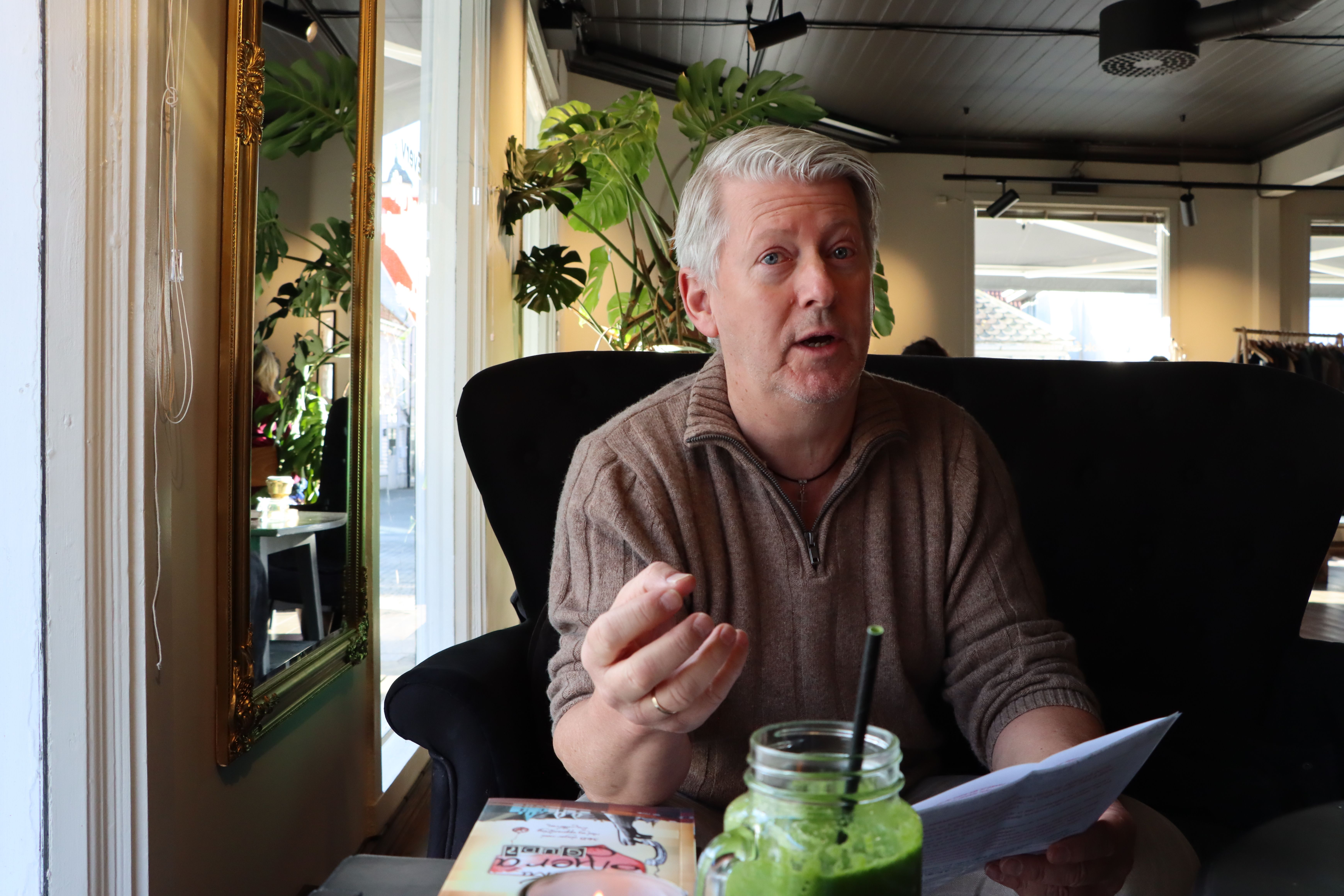 Kjemper mot ungdoms­problemer: – Fikk bakover­sveis