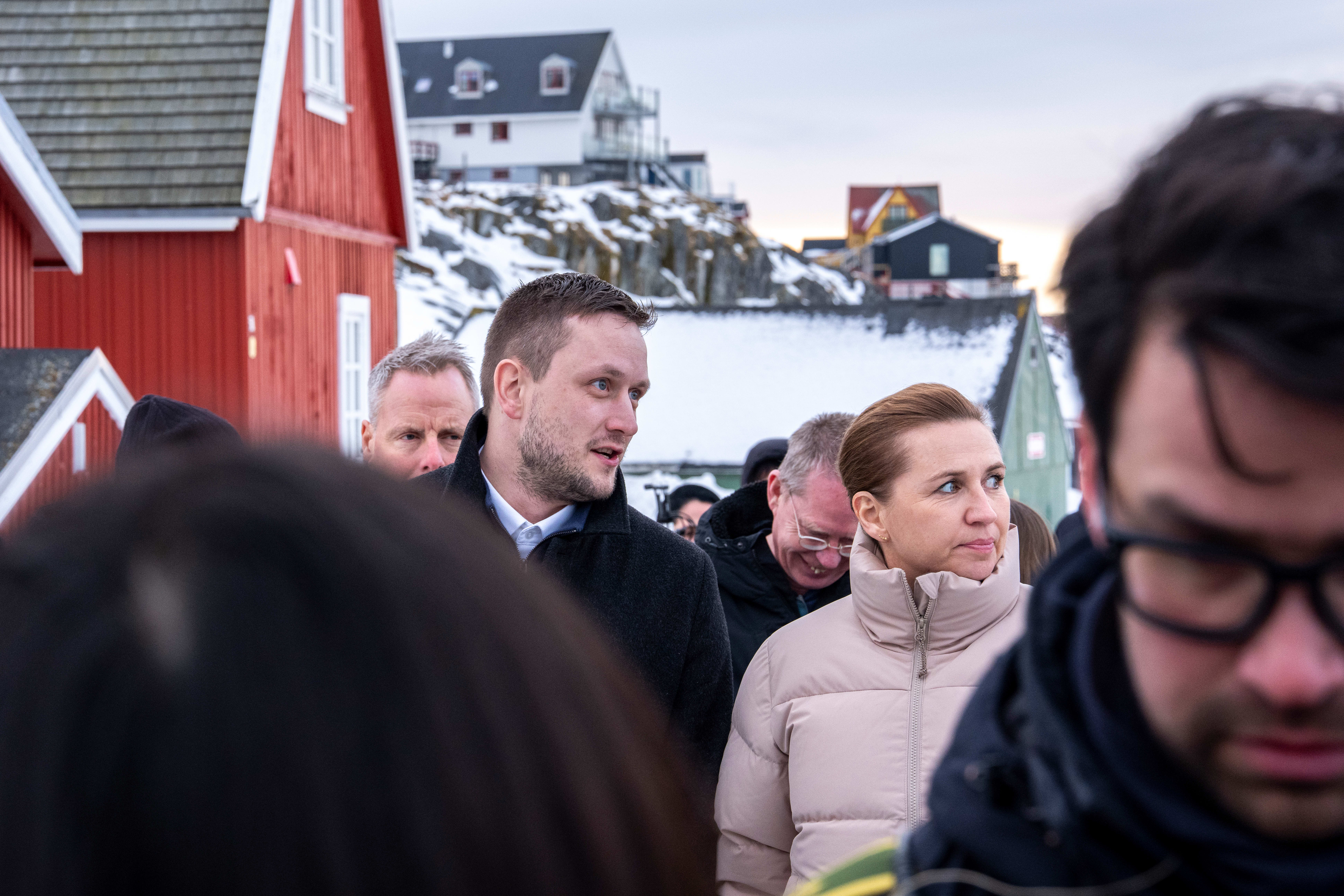 Danmark og Gr&oslash;nlands ledere til Frankrike og Tyskland