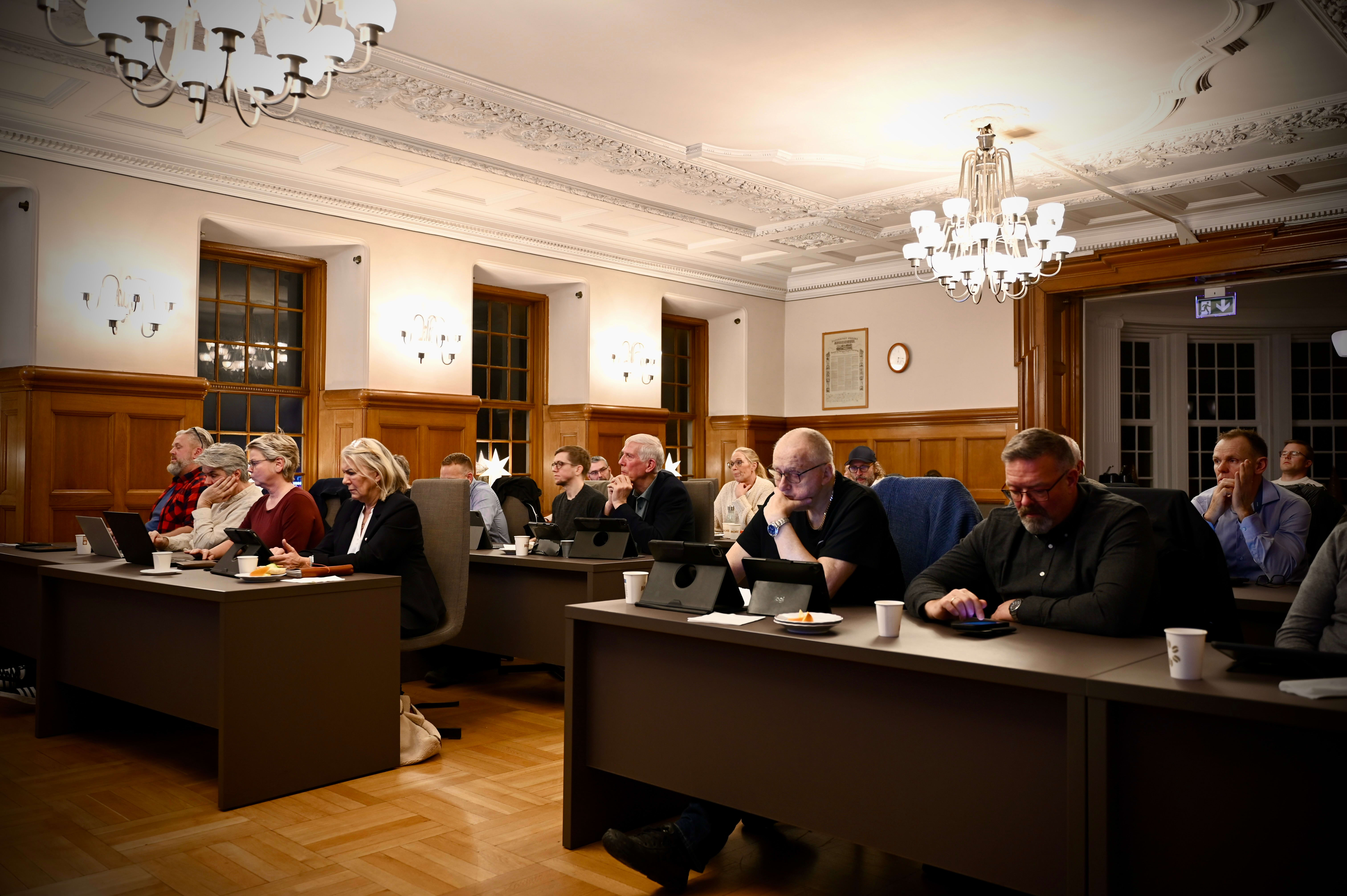 Fastleger og hummer skal diskuteres