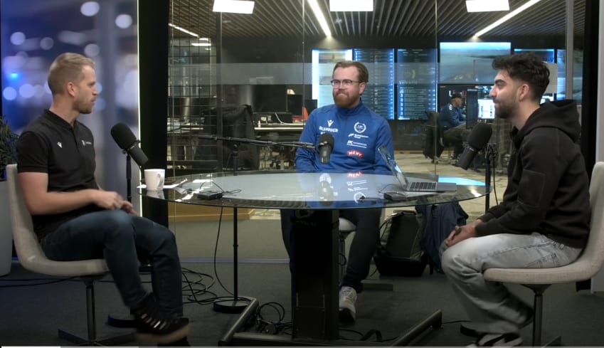 – Bare å finne fram popcornet