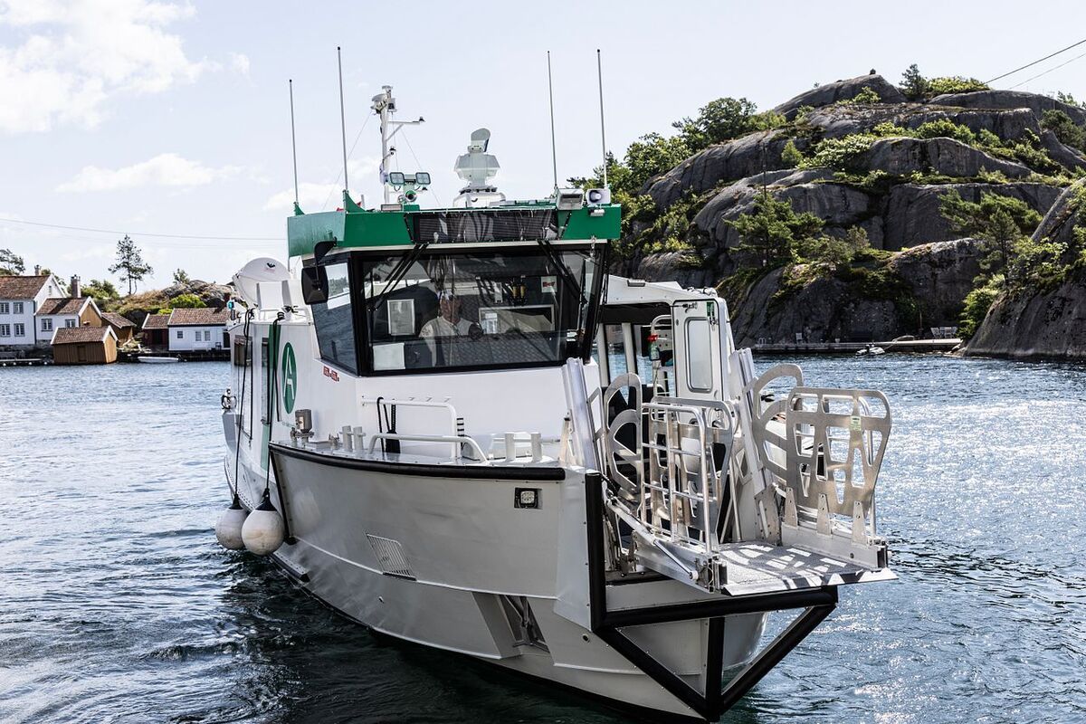 Ferje innstilt: – Følger tett med