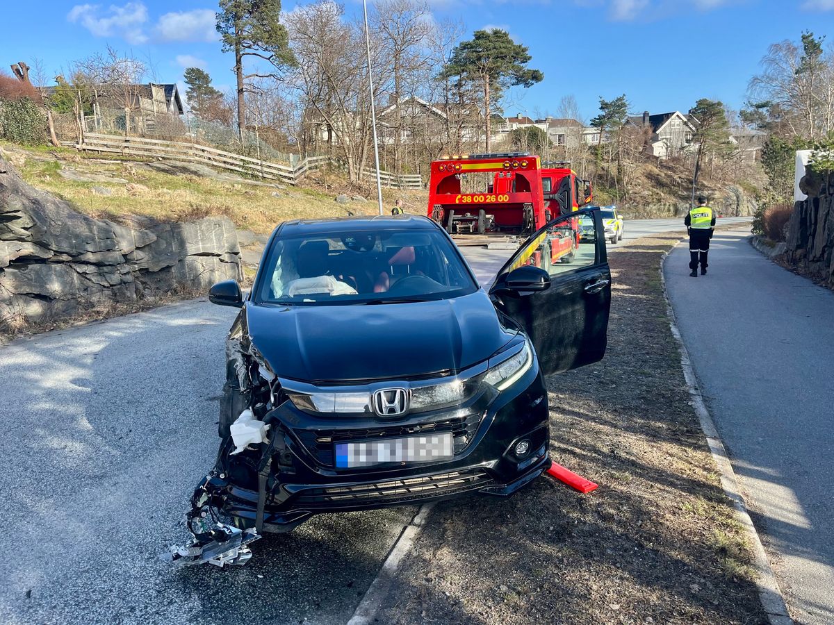 Fire personer involvert i utforkjøring i Kristiansand