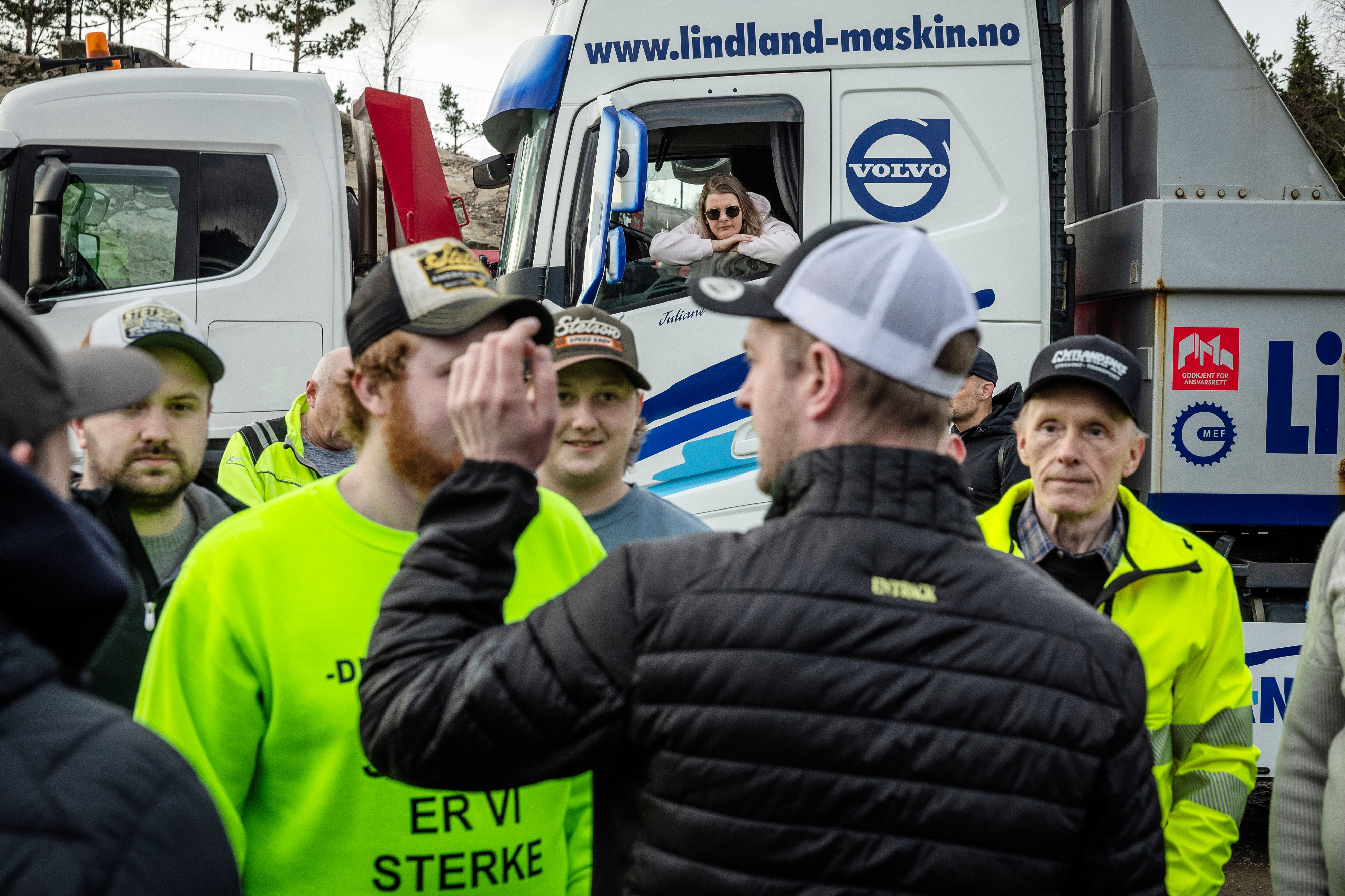 – Mange av disse gutta har aldri passert Lyngdal med lastebilen. Så skal de inn til Oslo og møte trikken. Det kan bli gøy.
