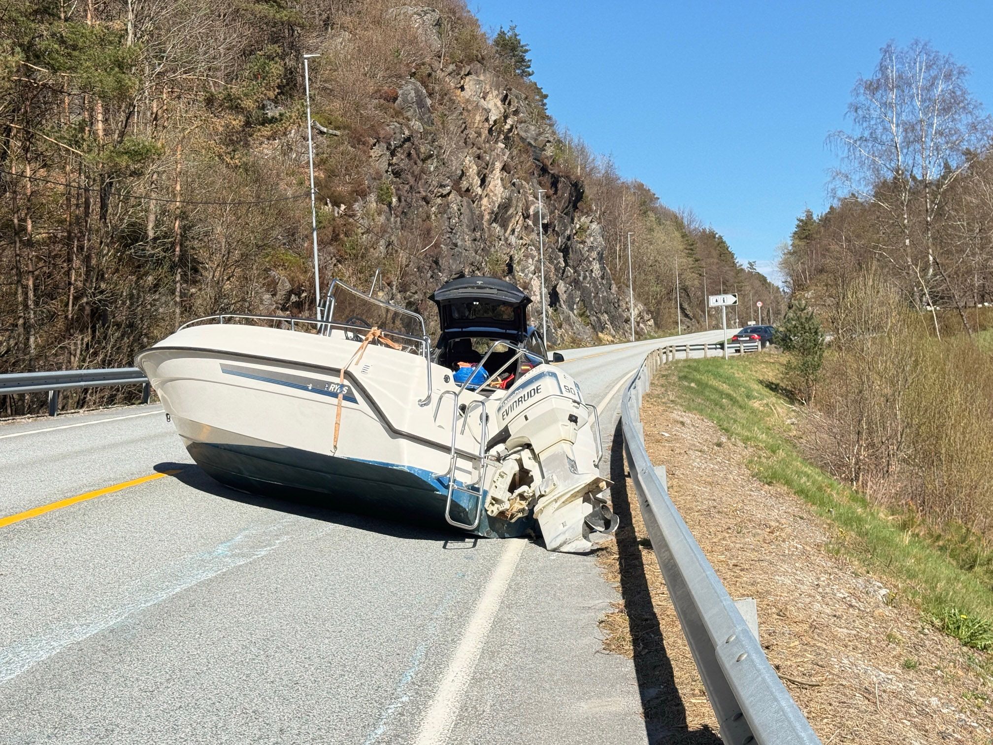 Mistet tilhenger med båt