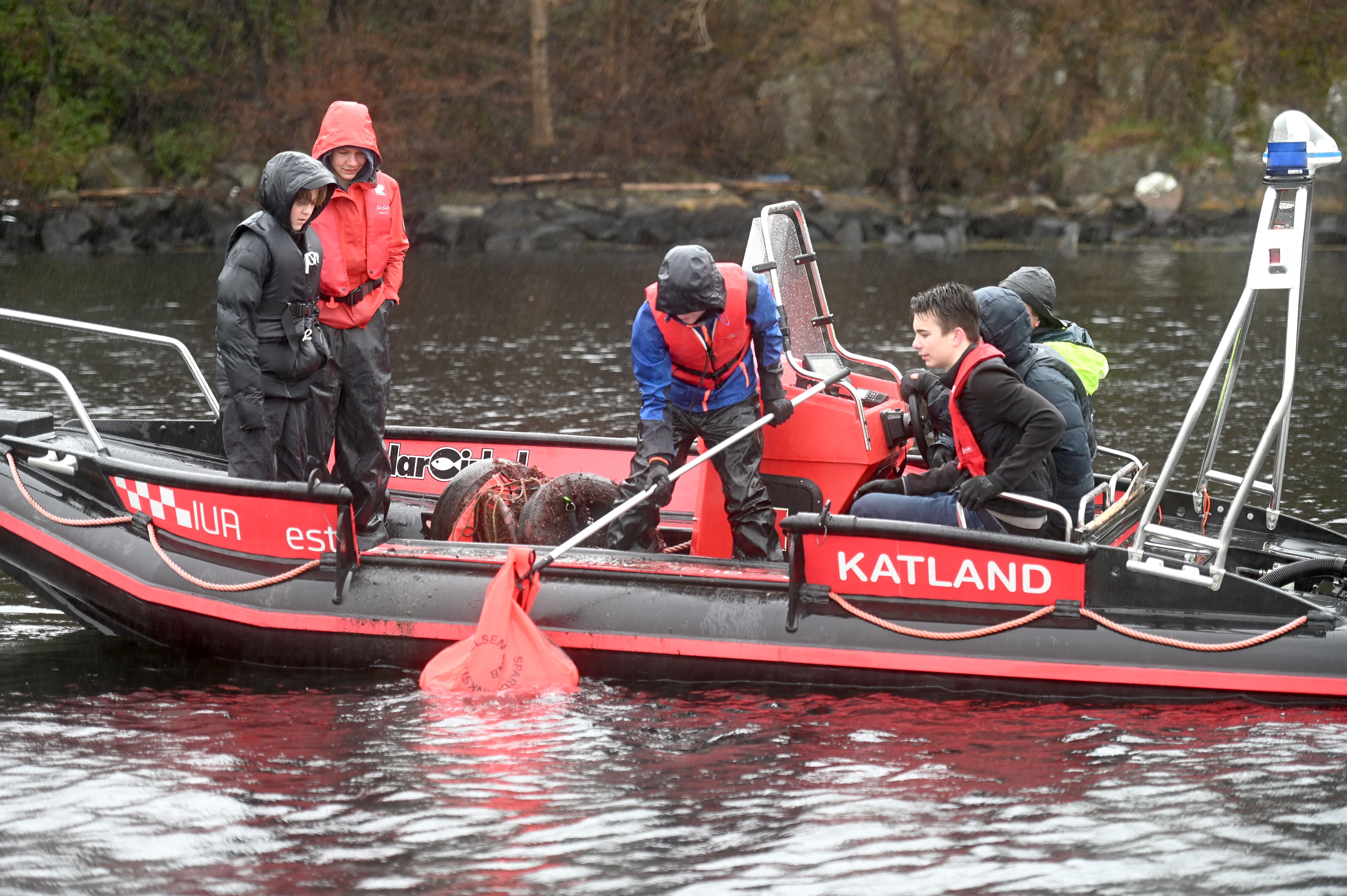 Ryddet søppel fra havbunnen: – Føler litt stolthet