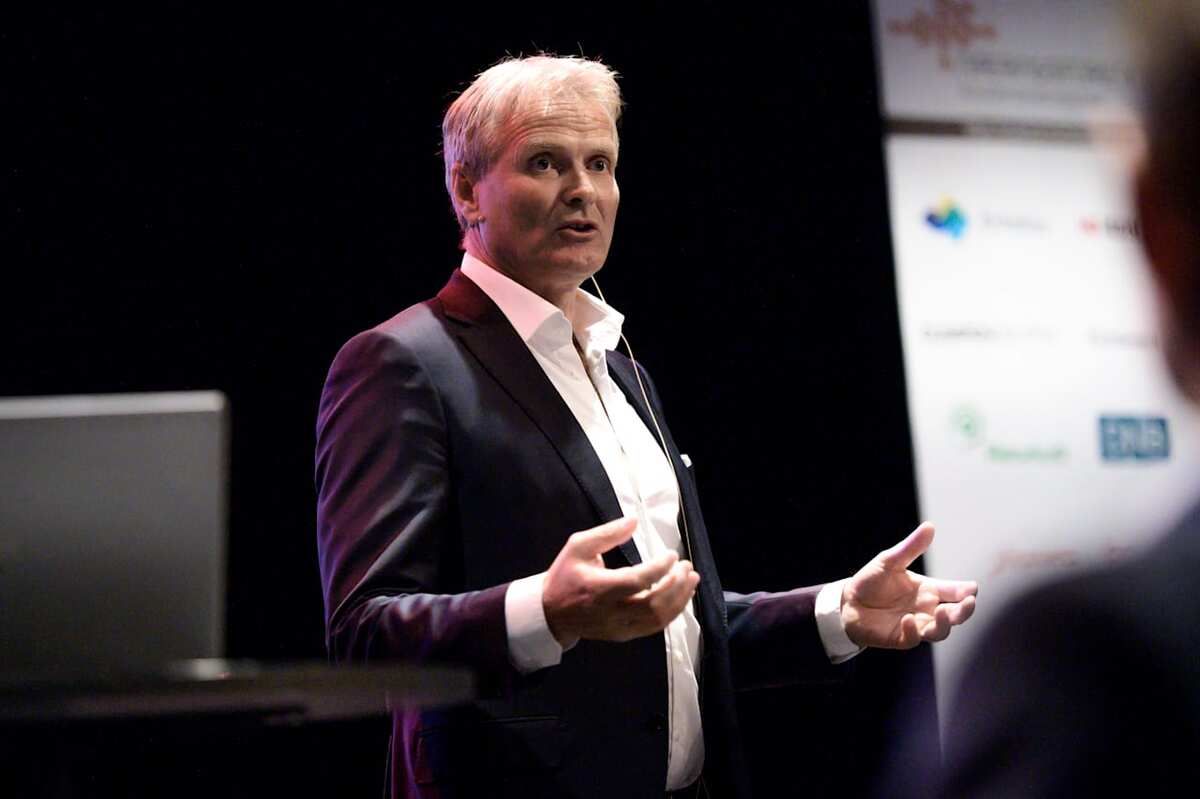 Flyskole kan gå konkurs