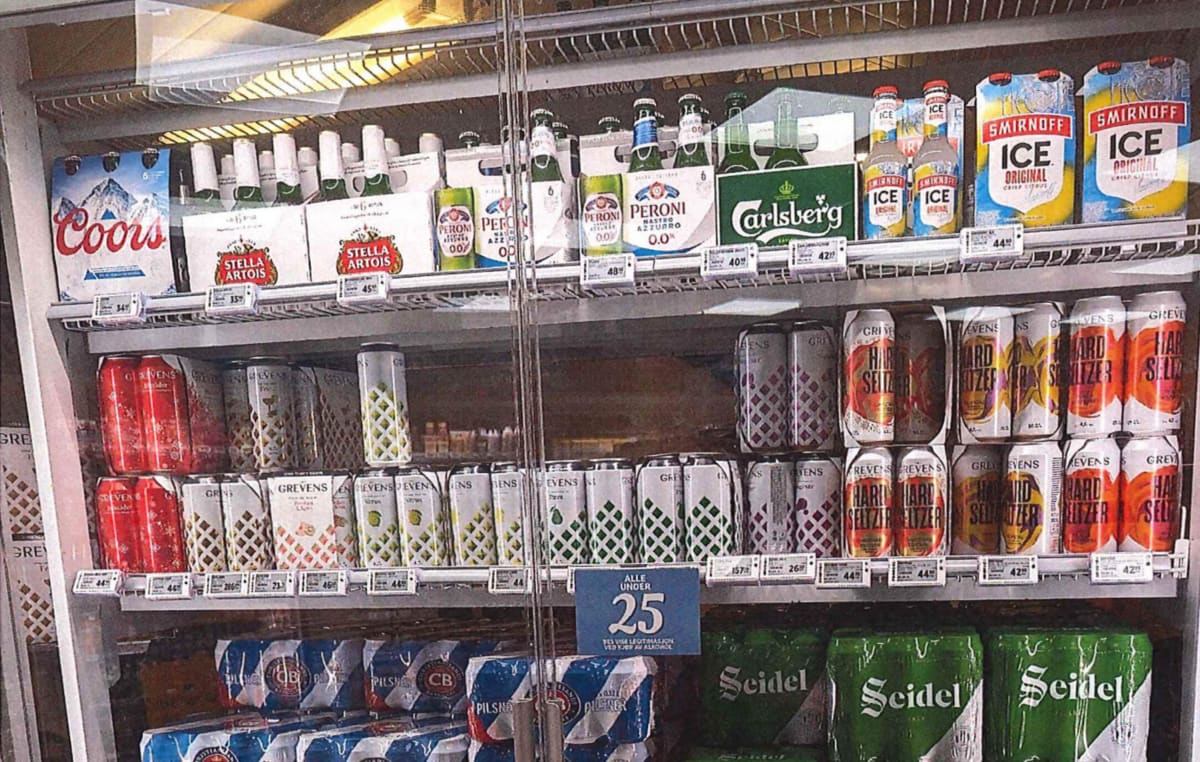 Ble plas­sert i feil hylle – fikk prikk