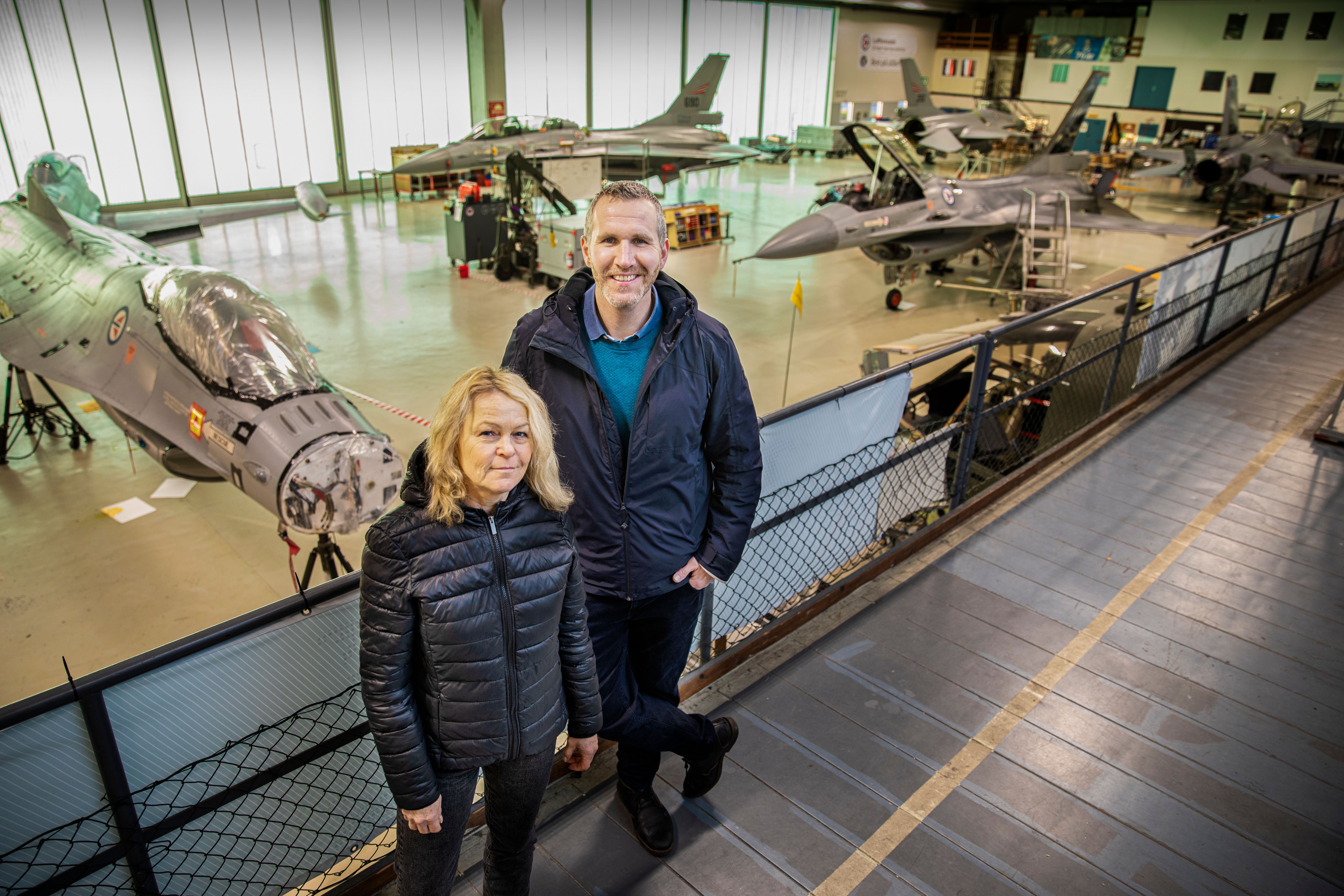Krever stans i flytting fra Kjevik - fvn.no