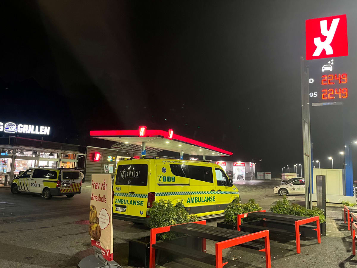 Krang­let om hendelse i trafik­ken. Så begynte de å slåss.