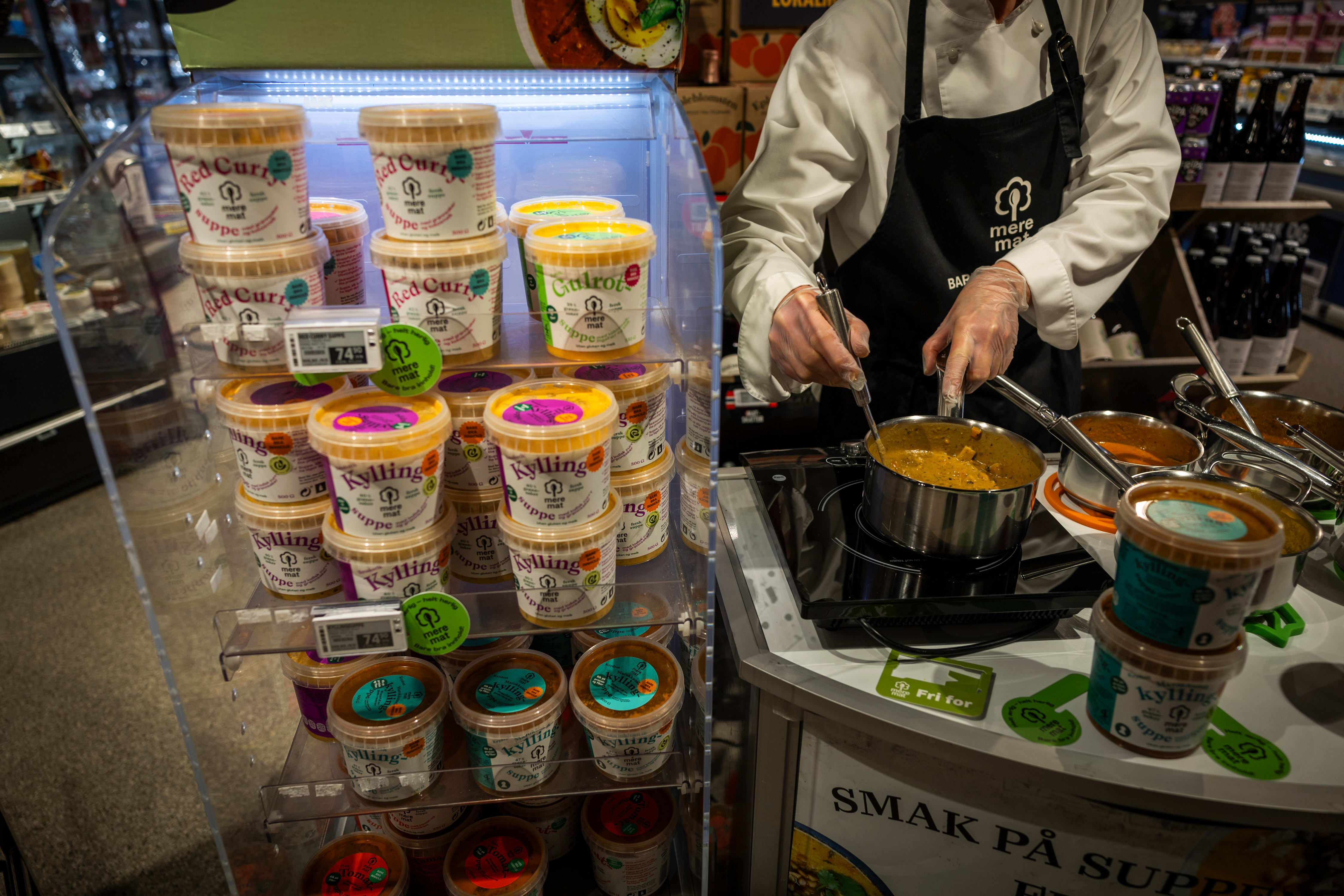 Lurer du på om maten er ultraprosessert? Nå rulles en ny merkeordning ut i butikkene.