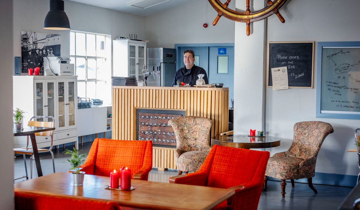 – Har folk fått med seg at dette ikke er «bare» en sommerkafé?