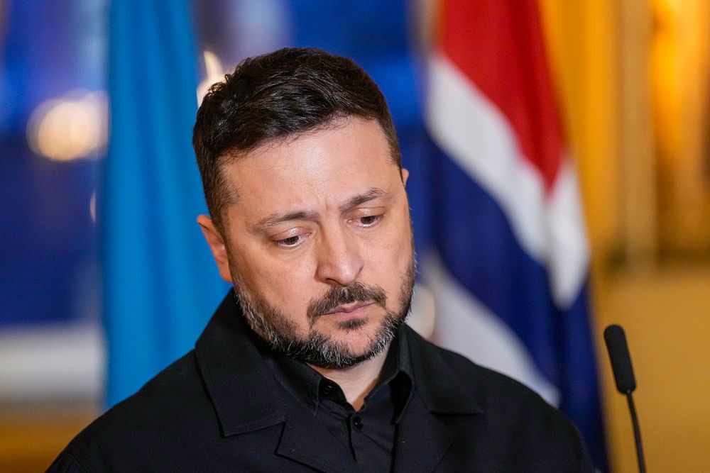 Zelenskyj kunngjør våpenhvile fra midnatt natt til onsdag