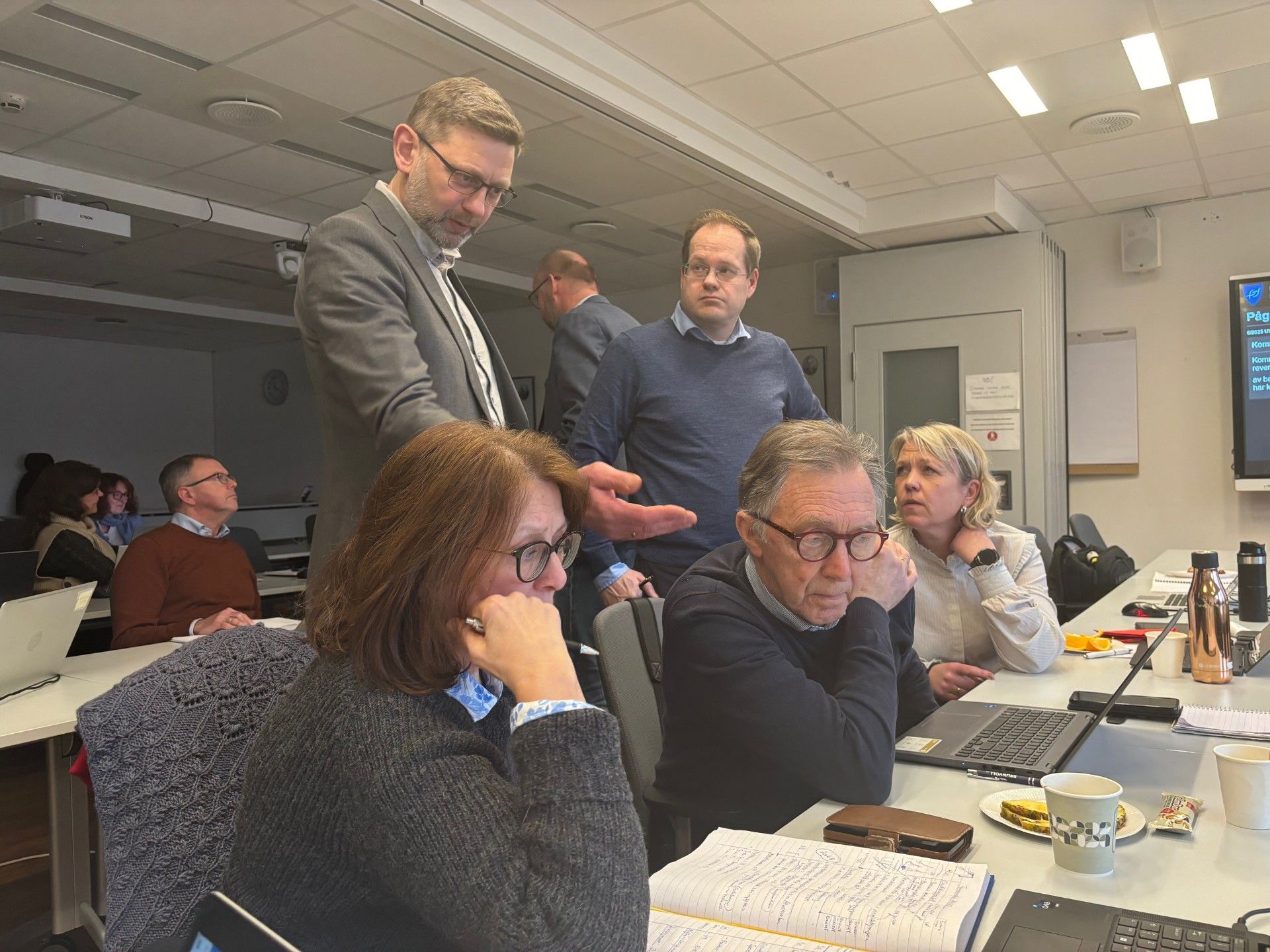 Slutt på betalt matpause for alle - rbnett.no