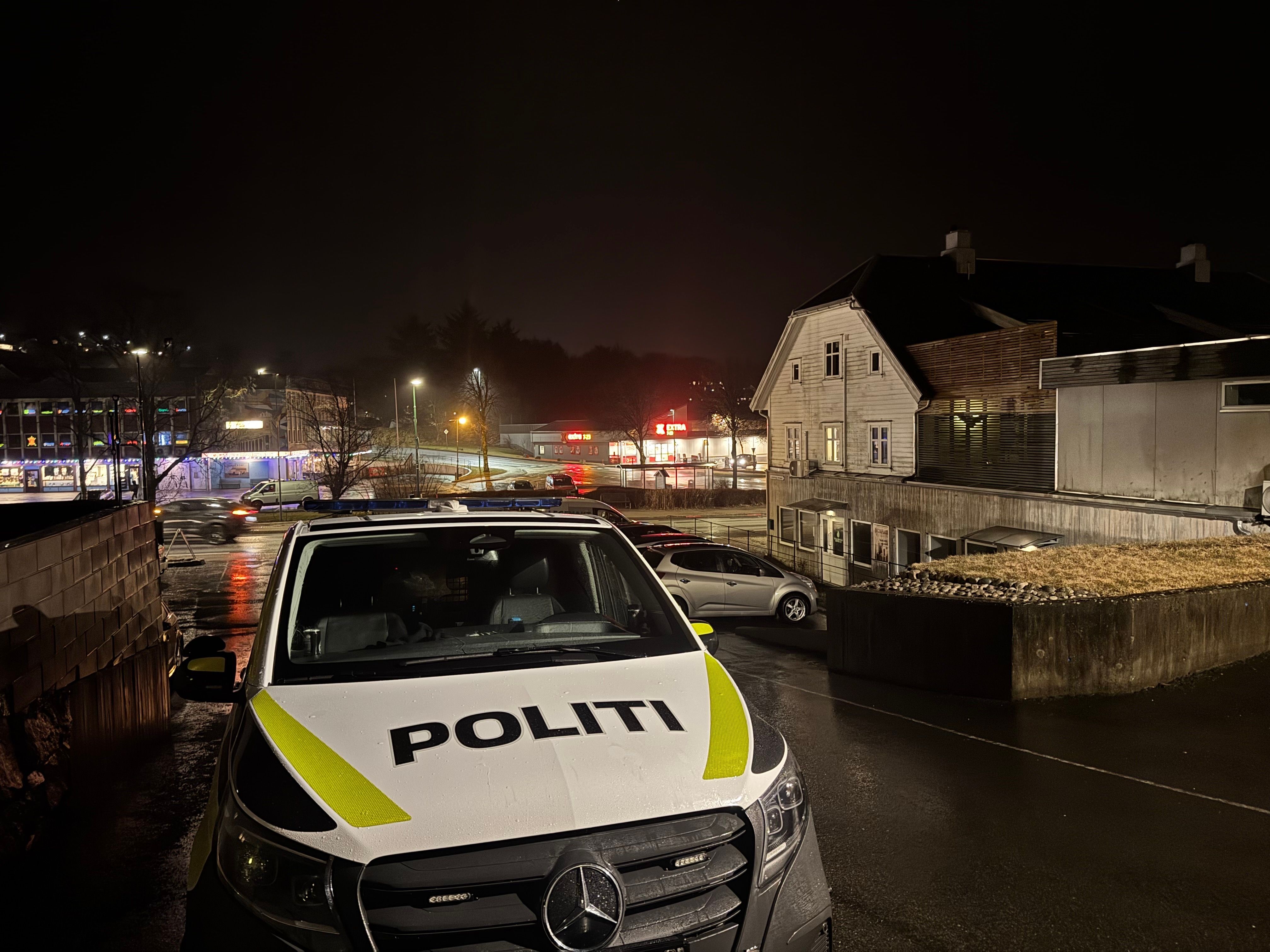 Nødetatene har rykket ut: Person skal være påkjørt av bil