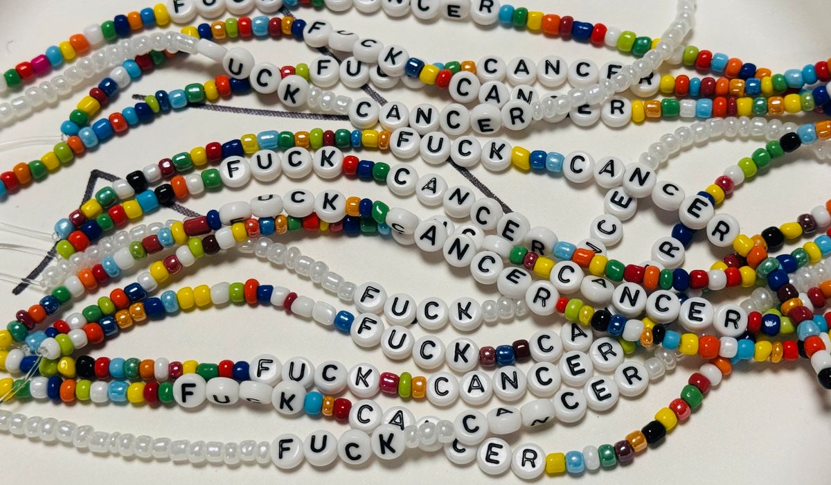 Perler på en snor for en god sak