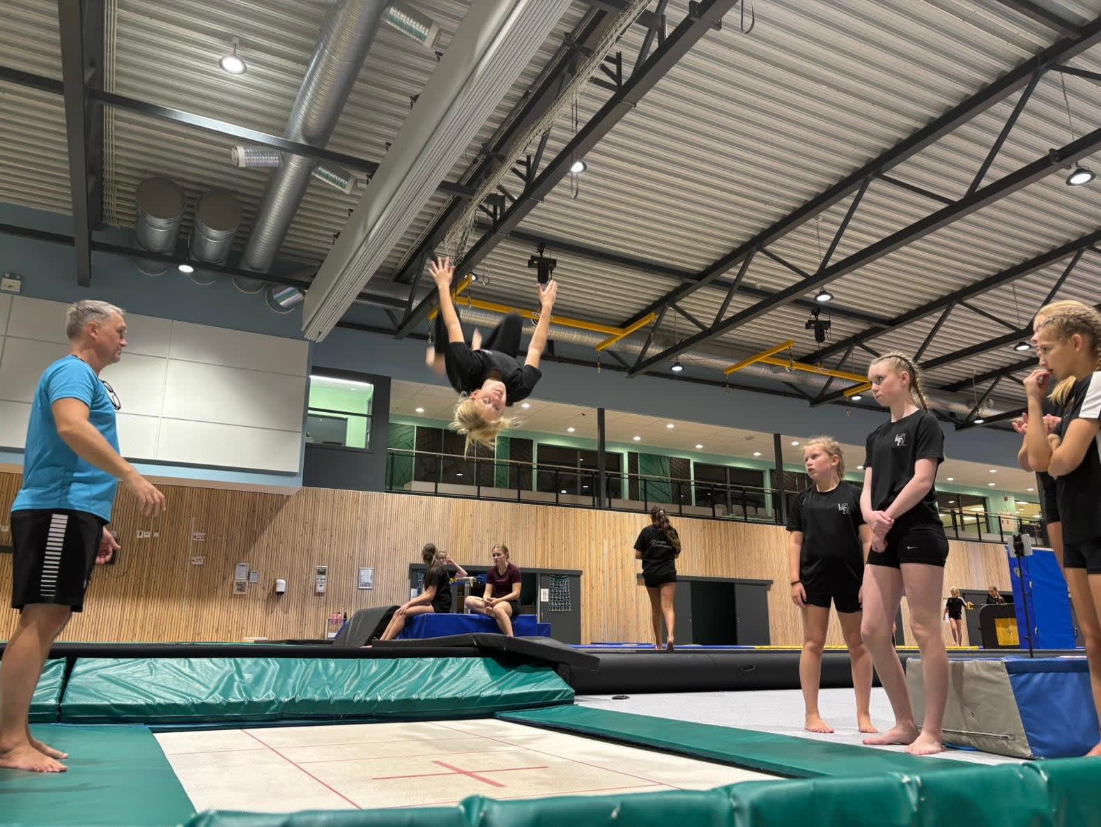 Har over 200 medlemmer - ønsker mer halltid