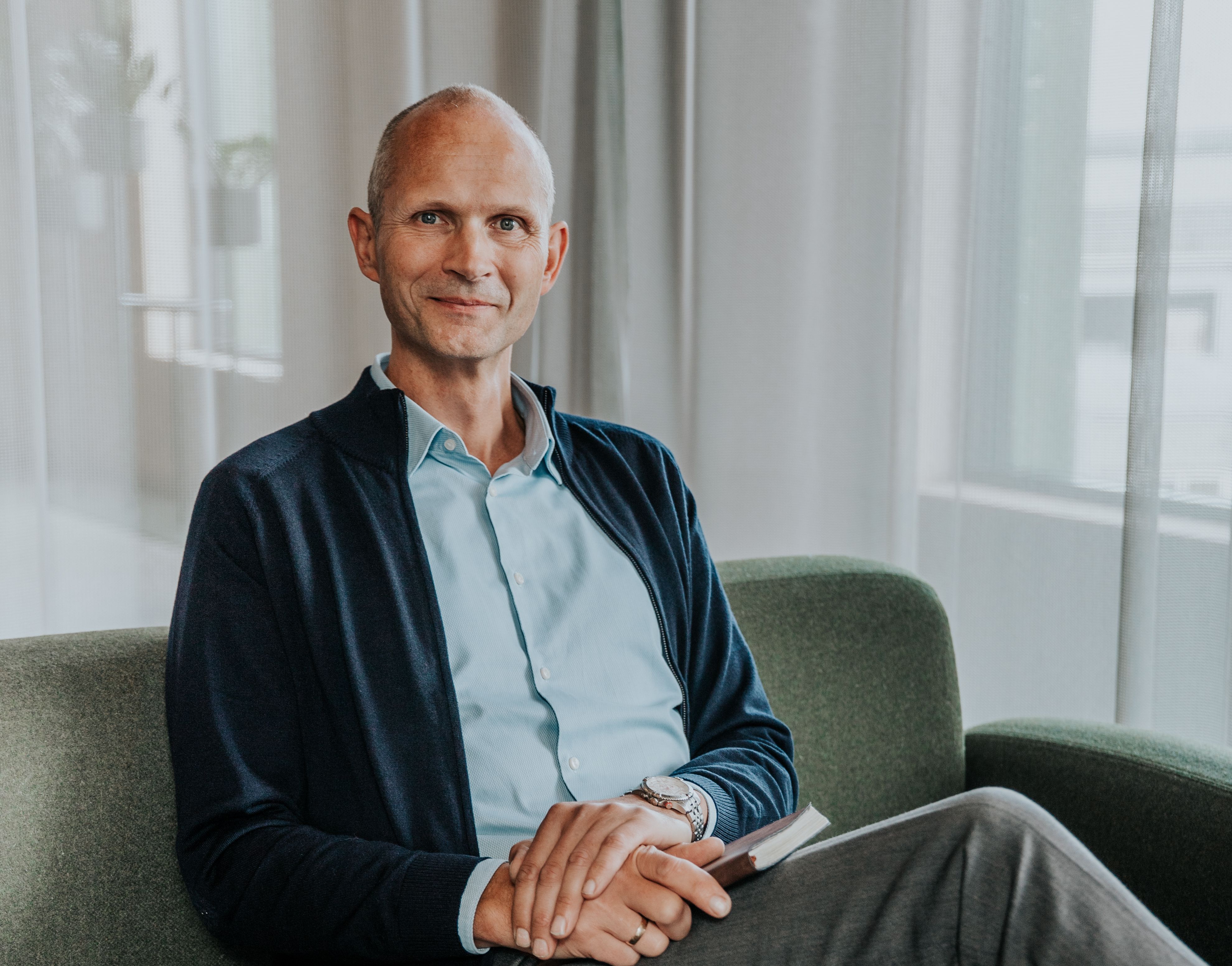 Feirer bursdagen og ny jobb på hytta
