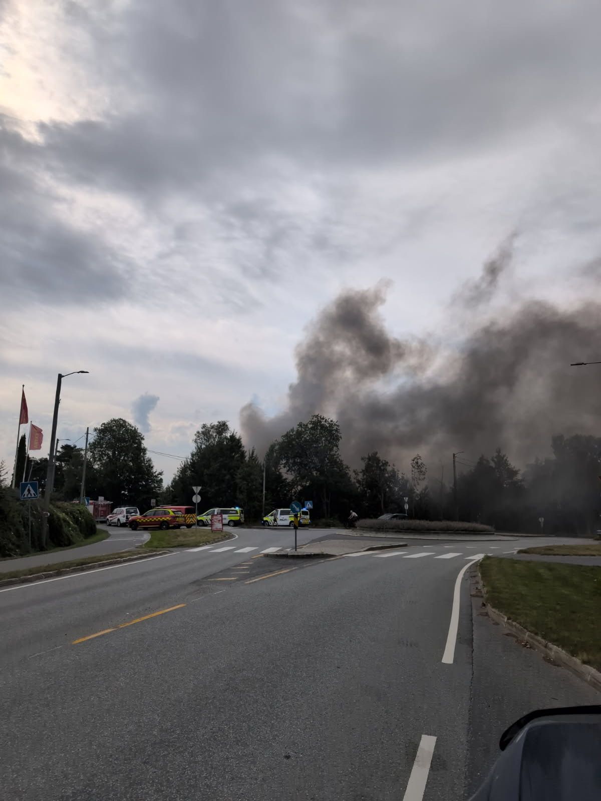 Pågrepet etter brann i rekkehus: – Trolig påsatt - agderposten.no