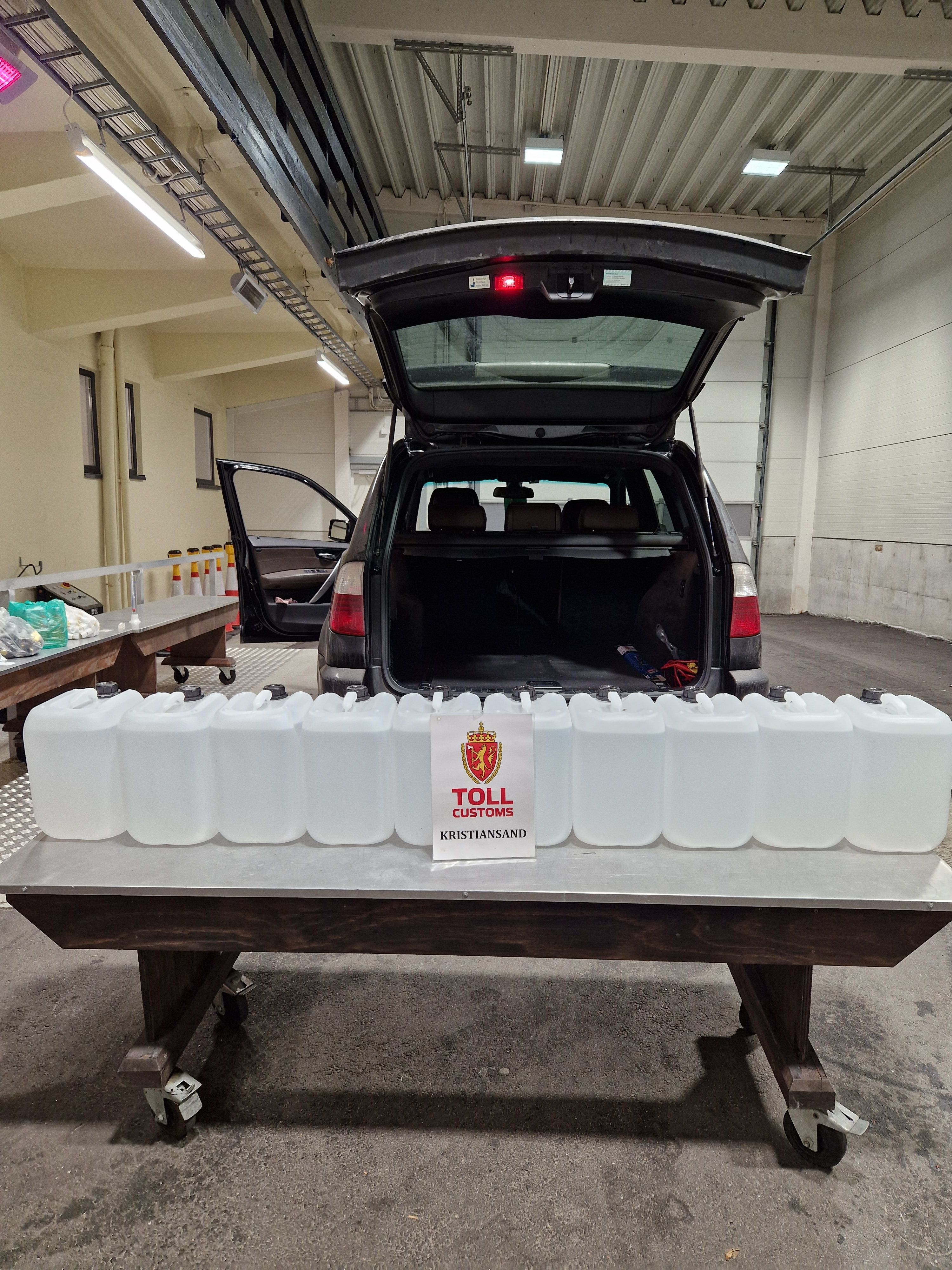 Tatt med 100 liter sprit i bilen: – Et alvorlig beslag