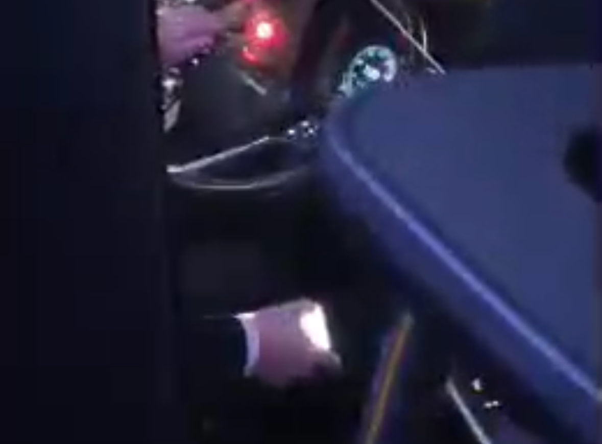 Filmet bussjåfør som scrollet i 110 km/t på E18: – Helt hårreisende