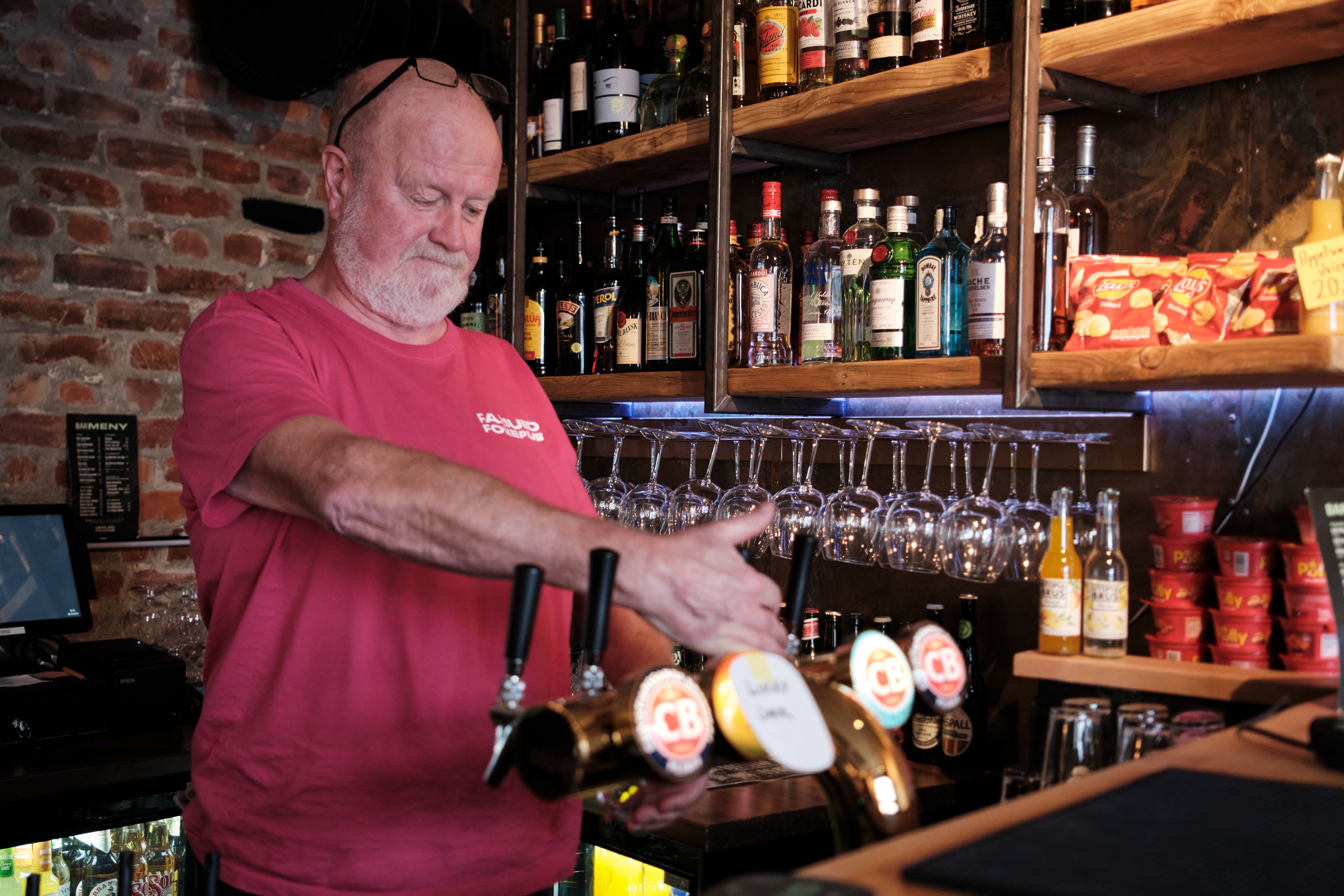 Eierne driver utestedet selv - uten betaling