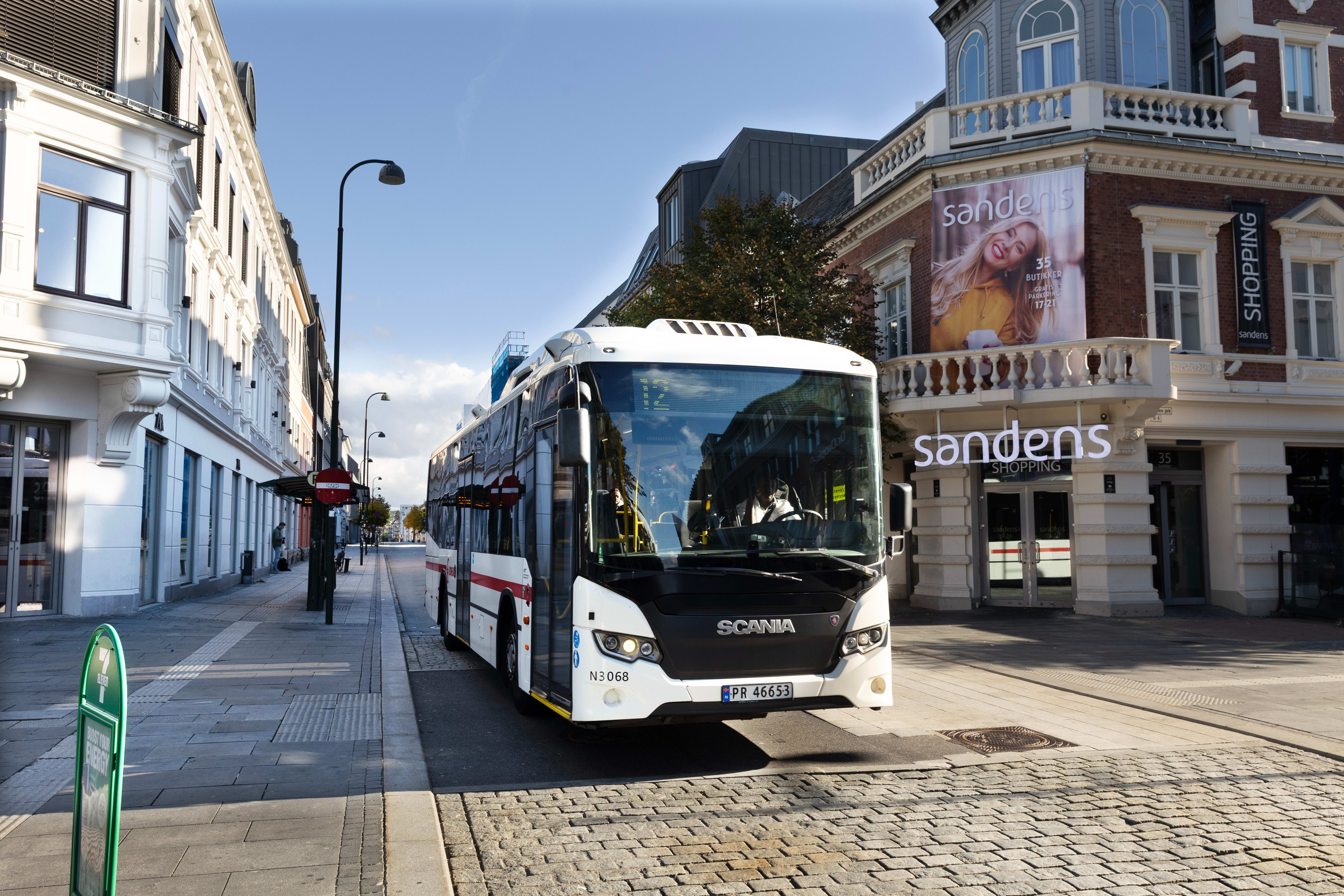 Øker antall bussavganger i desember