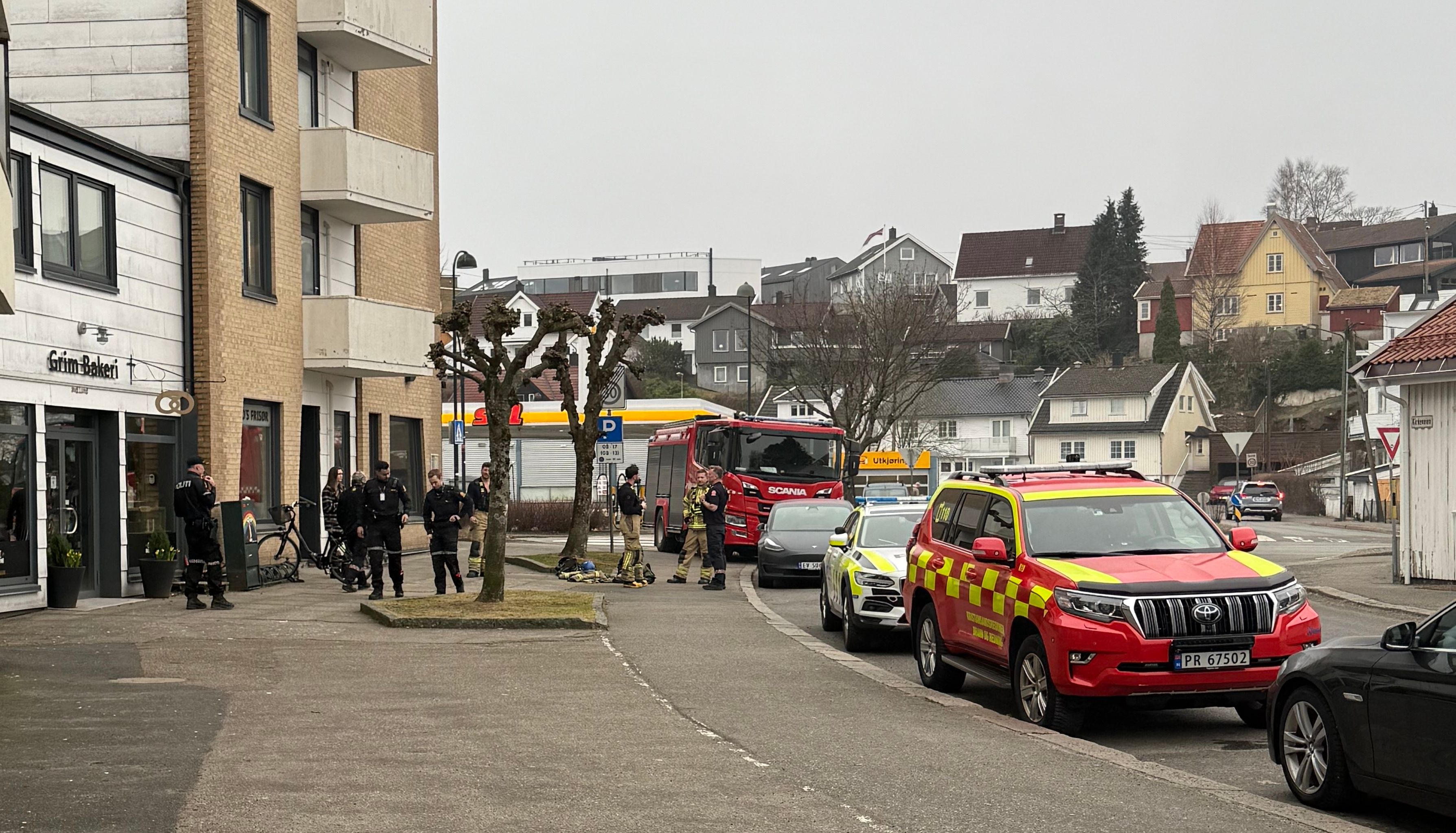 Rykket ut til røyk i blokk