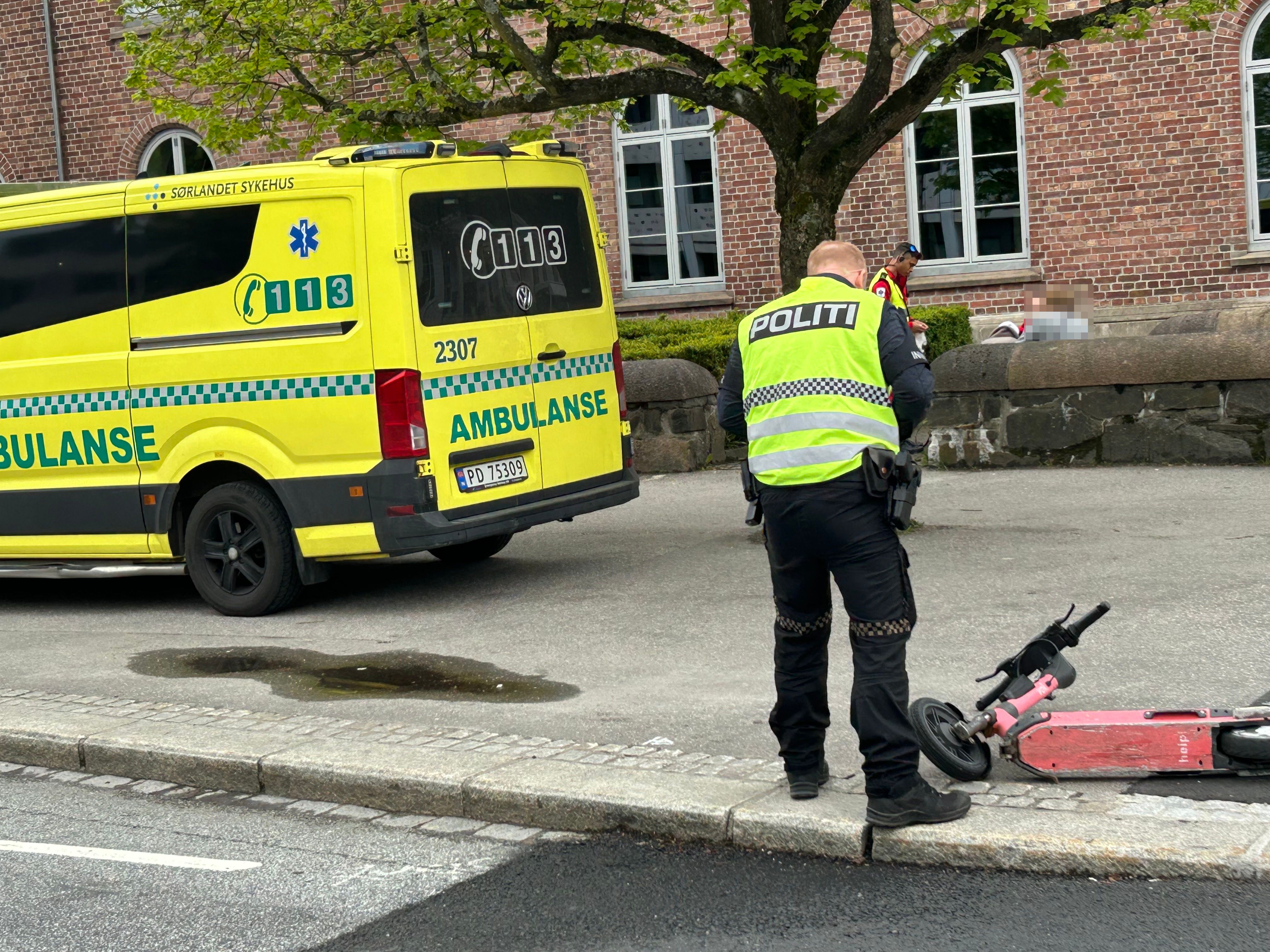 Elsparkesyklist påkjørt i gangfelt – sendt til legevakt