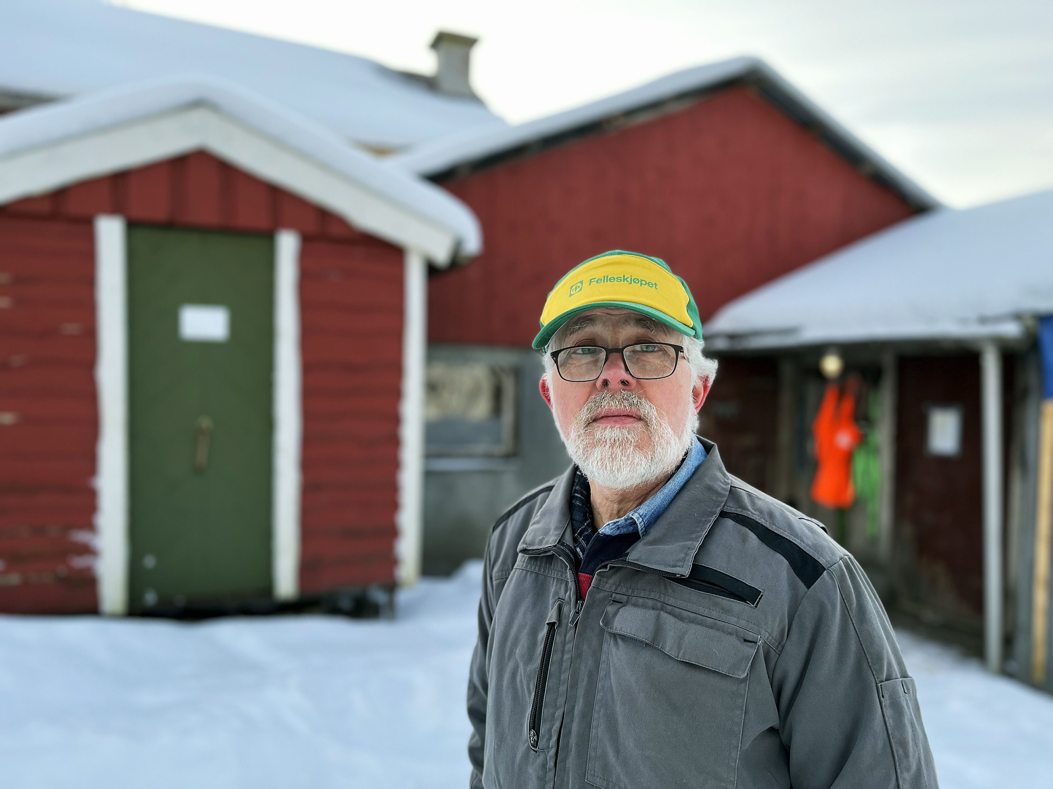 Jon Arne – den siste mjølkebonden i Herøy - smp.no
