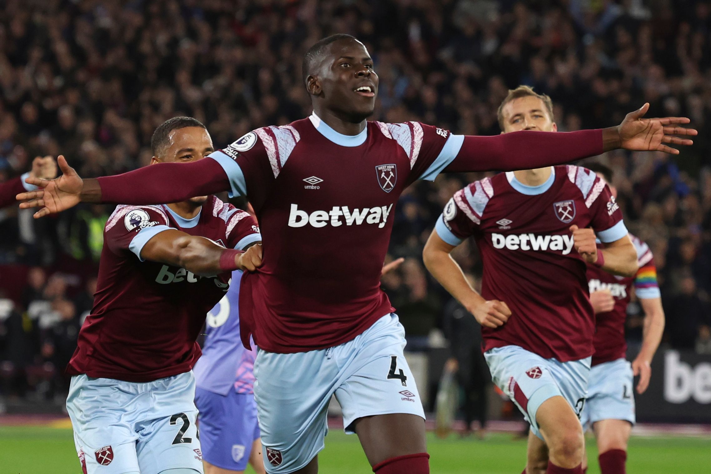 Zouma-heading i West Ham-seier – eksperter ville ha målet annullert -  folkebladet.no