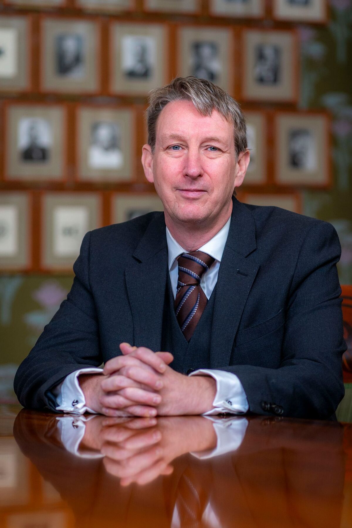 Hans økonomiske interesser er offentliggjort