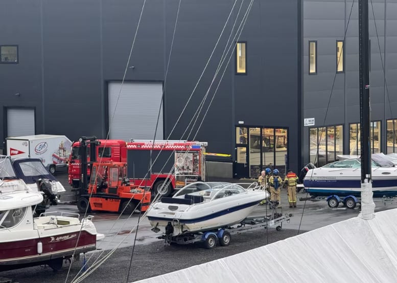 Rykket ut etter melding om brann – én til lege­vakt