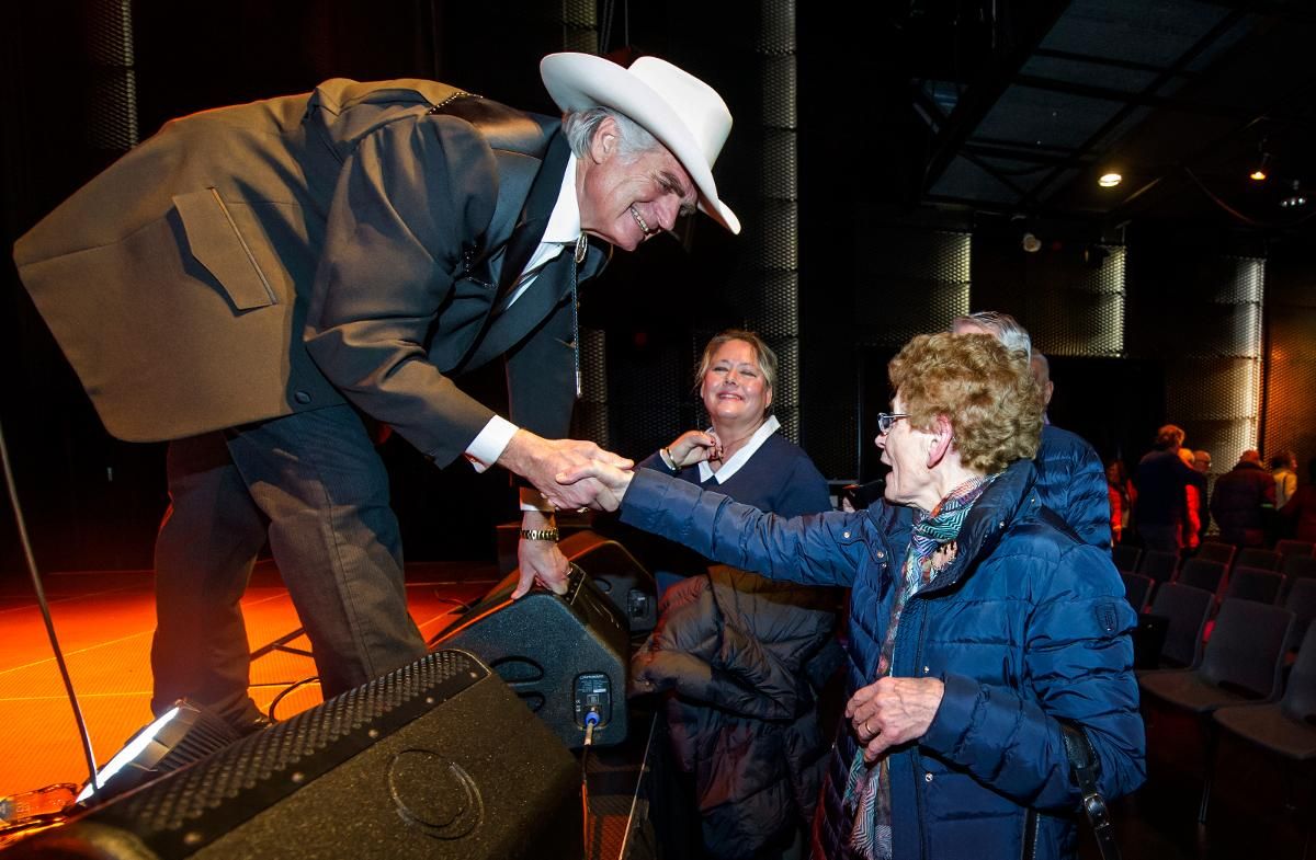 Feirer 80 år Med Utsolgte Konserter: – Startet Dagen Med Sang, Blomster ...