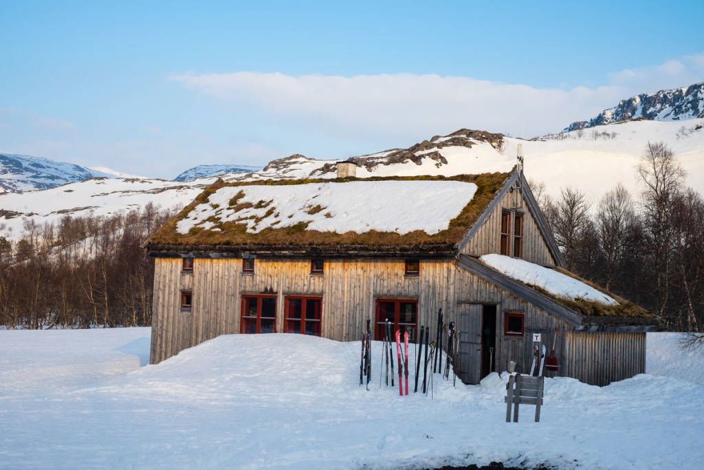 Fant ikke savnede turgåere på turisthytte