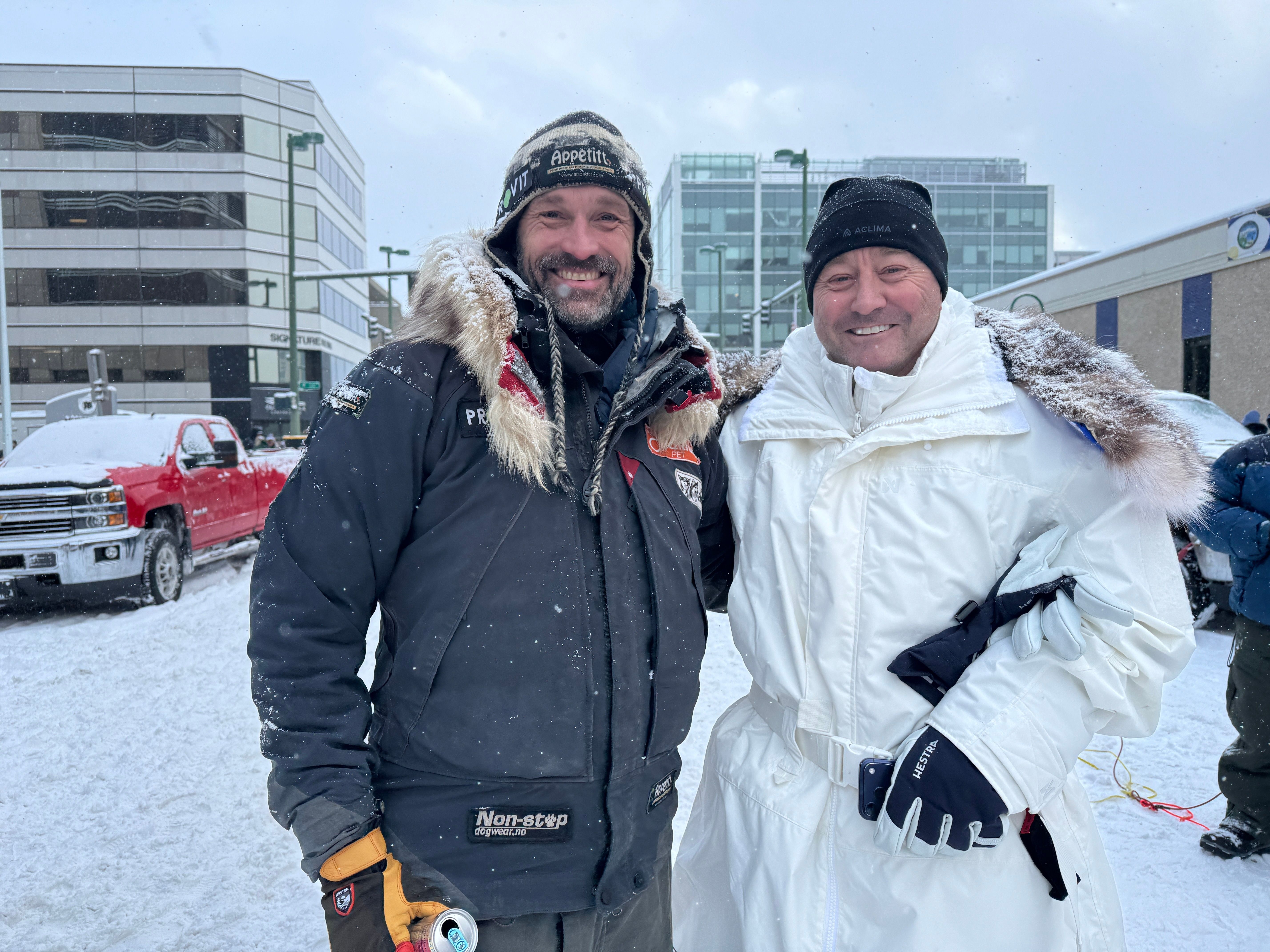 Iditarod-drama for Røkke – mentoren måtte bryte etter hundesykdom -  folkebladet.no