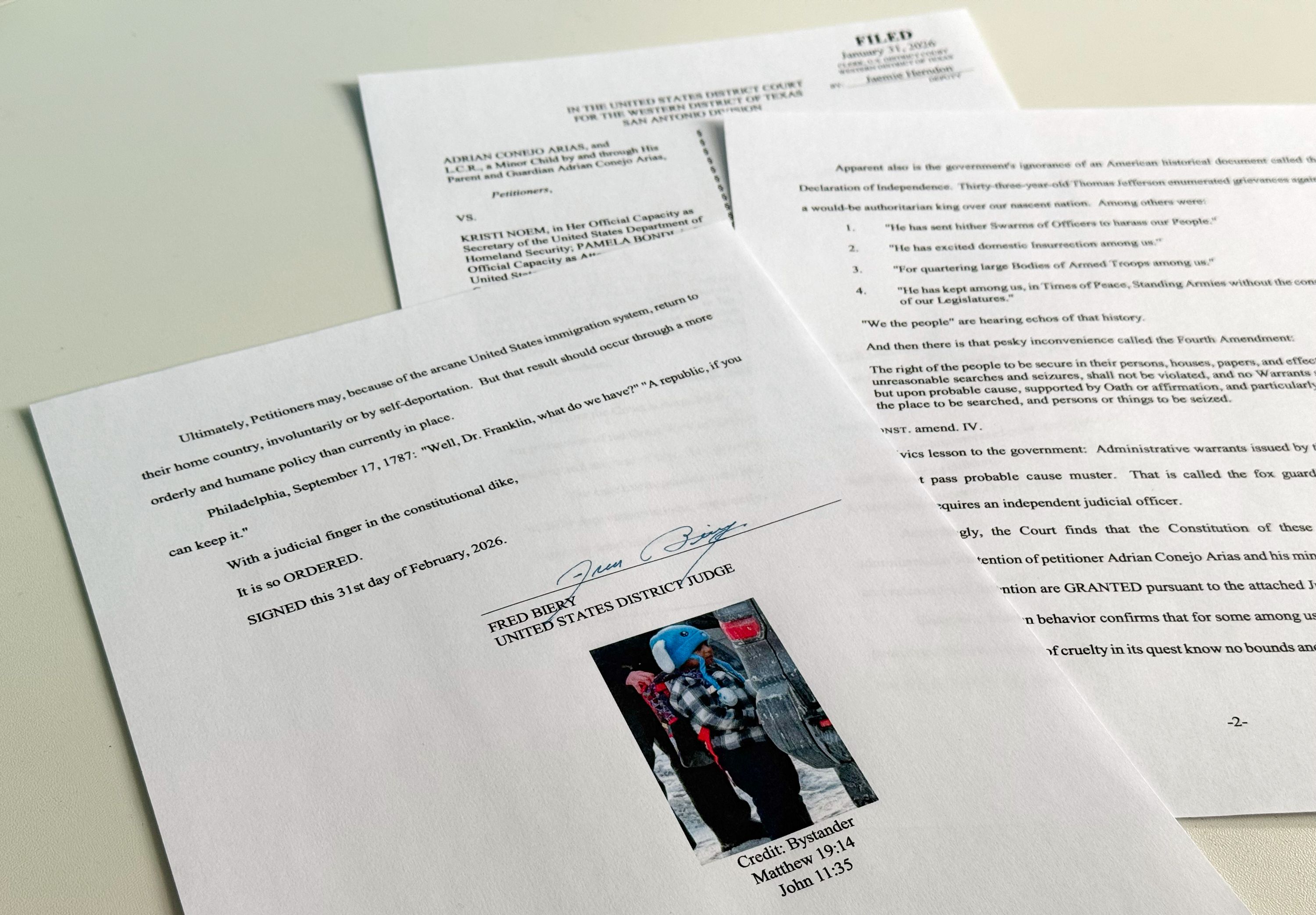 Dommer: Ice m&aring; l&oslash;slate fem&aring;ring og faren hans