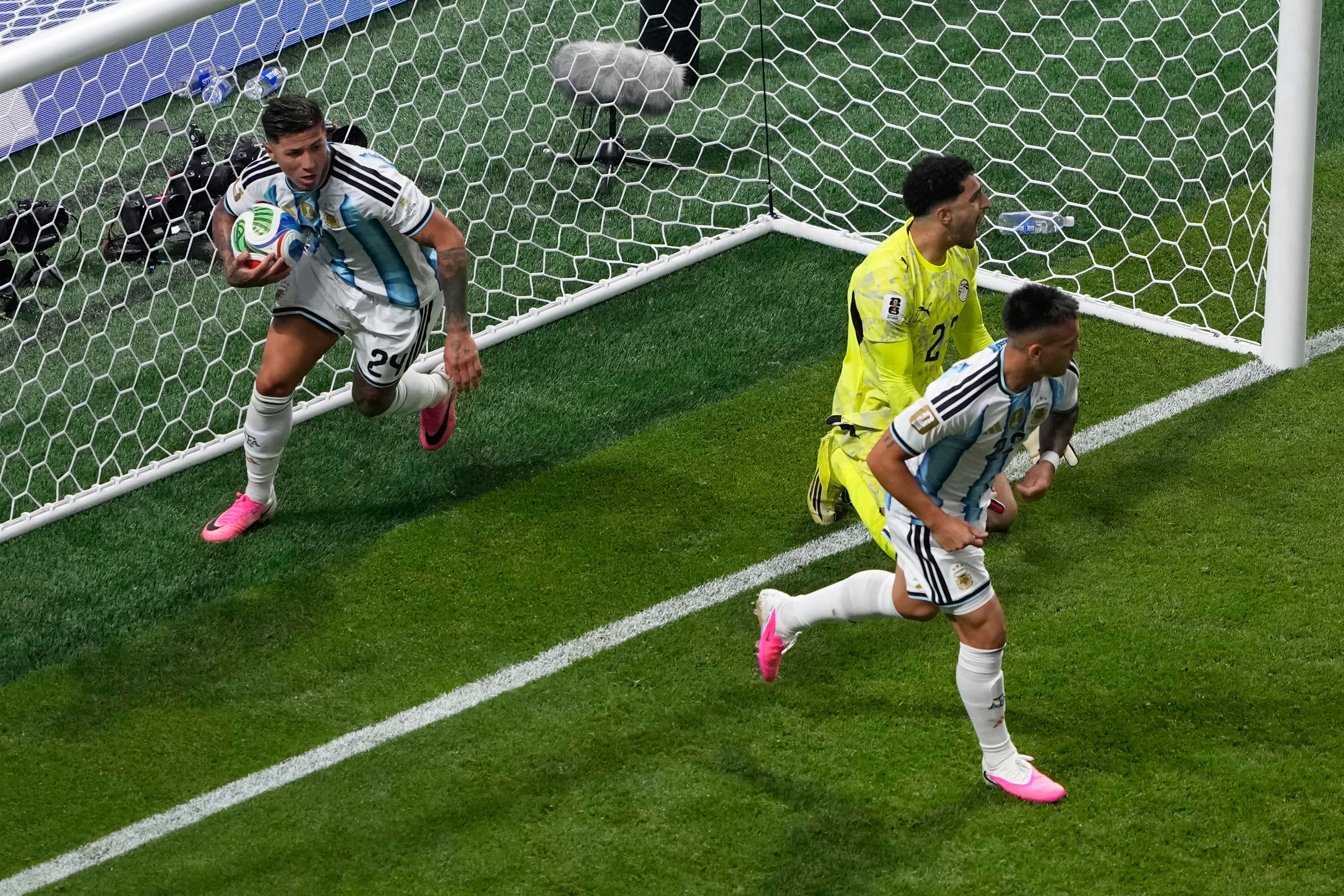 Messi i tårer etter ellevillt drama