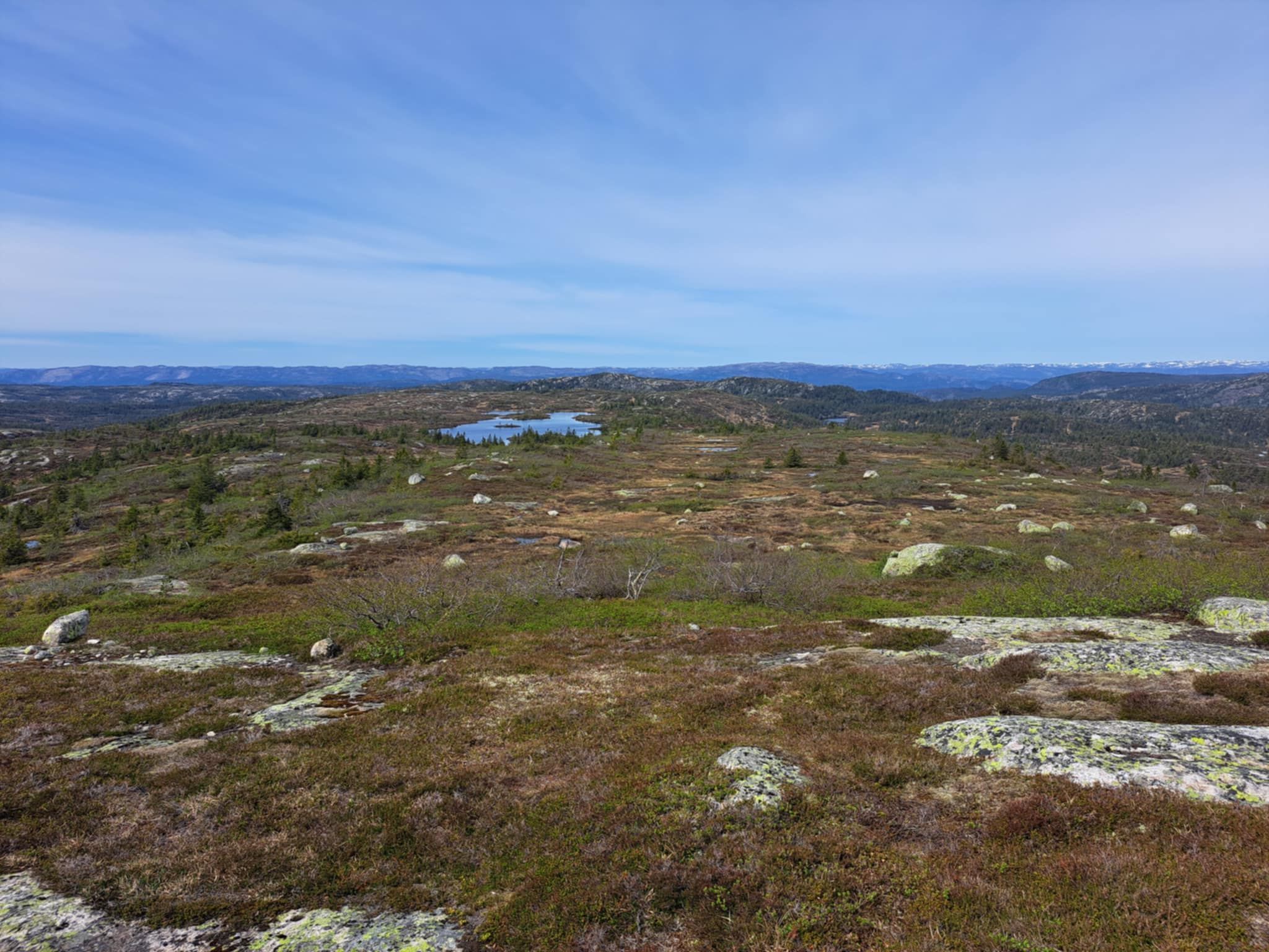 Har sendt inn de første planene. Kritiker kaller det «indu­stri­område i heia».