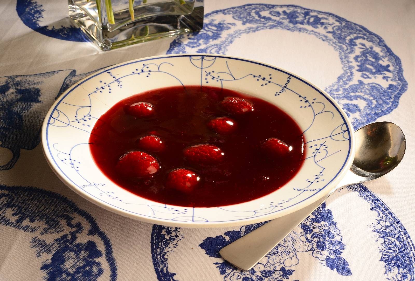 Bringebær er mye mer enn dessert - fvn.no