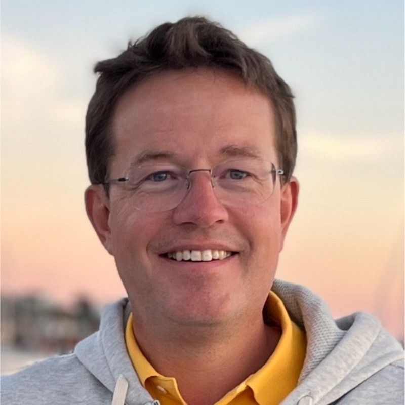 Advarte egne ansatte om formues­skatten. Samtidig tok han ut et gigantisk utbytte