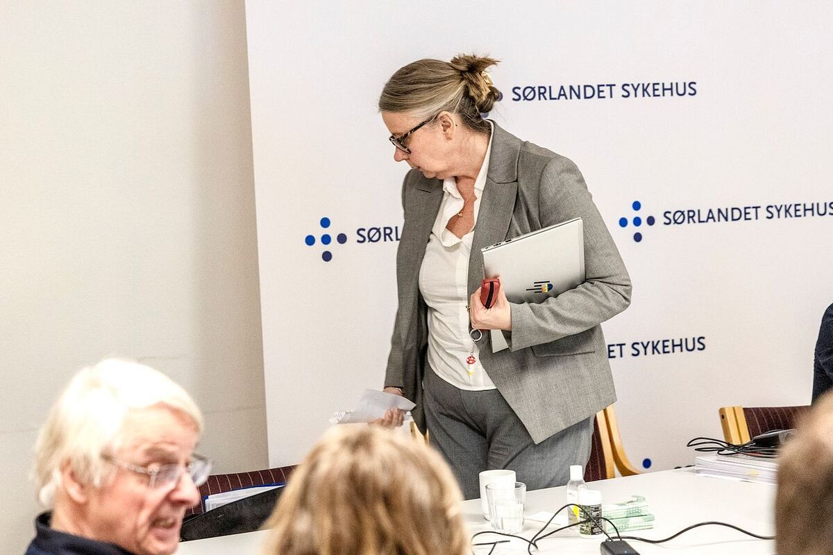 Skal tilsette midlertidig erstatter for Nina Mevold