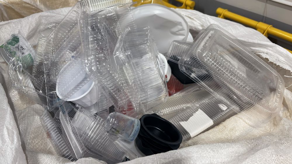 Hundretusener av globale dødsfall knyttes til kjemikalier fra plast. – Vi burde være bekymret.