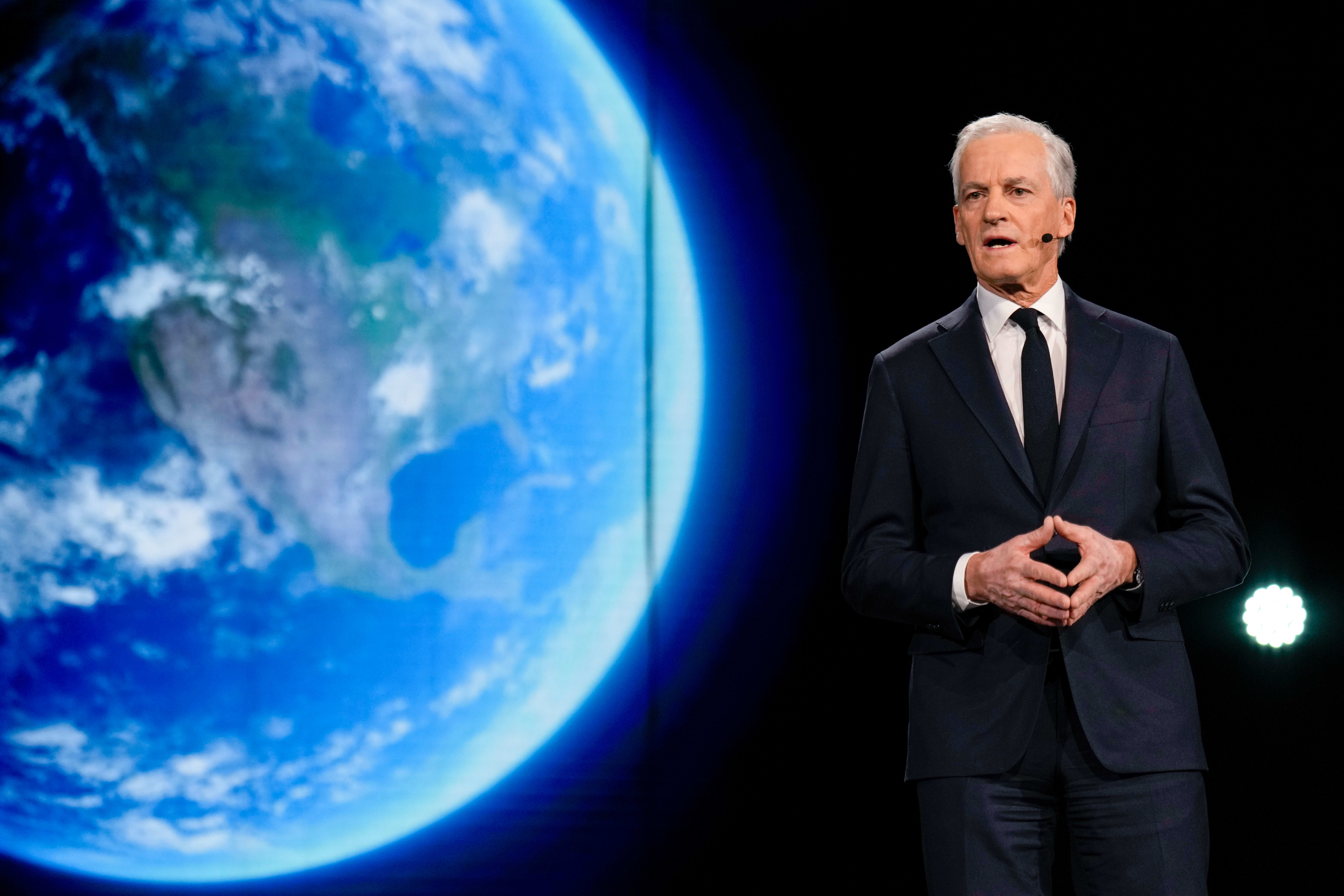 Samling bak Danmark og Grønland