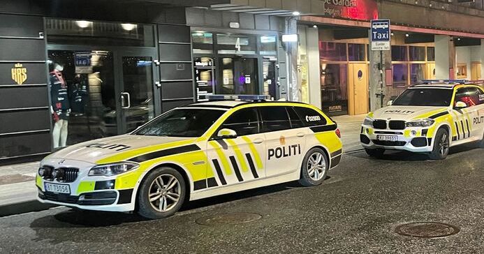 To personer pågre­pet etter vold i Kris­tian­sand sentrum