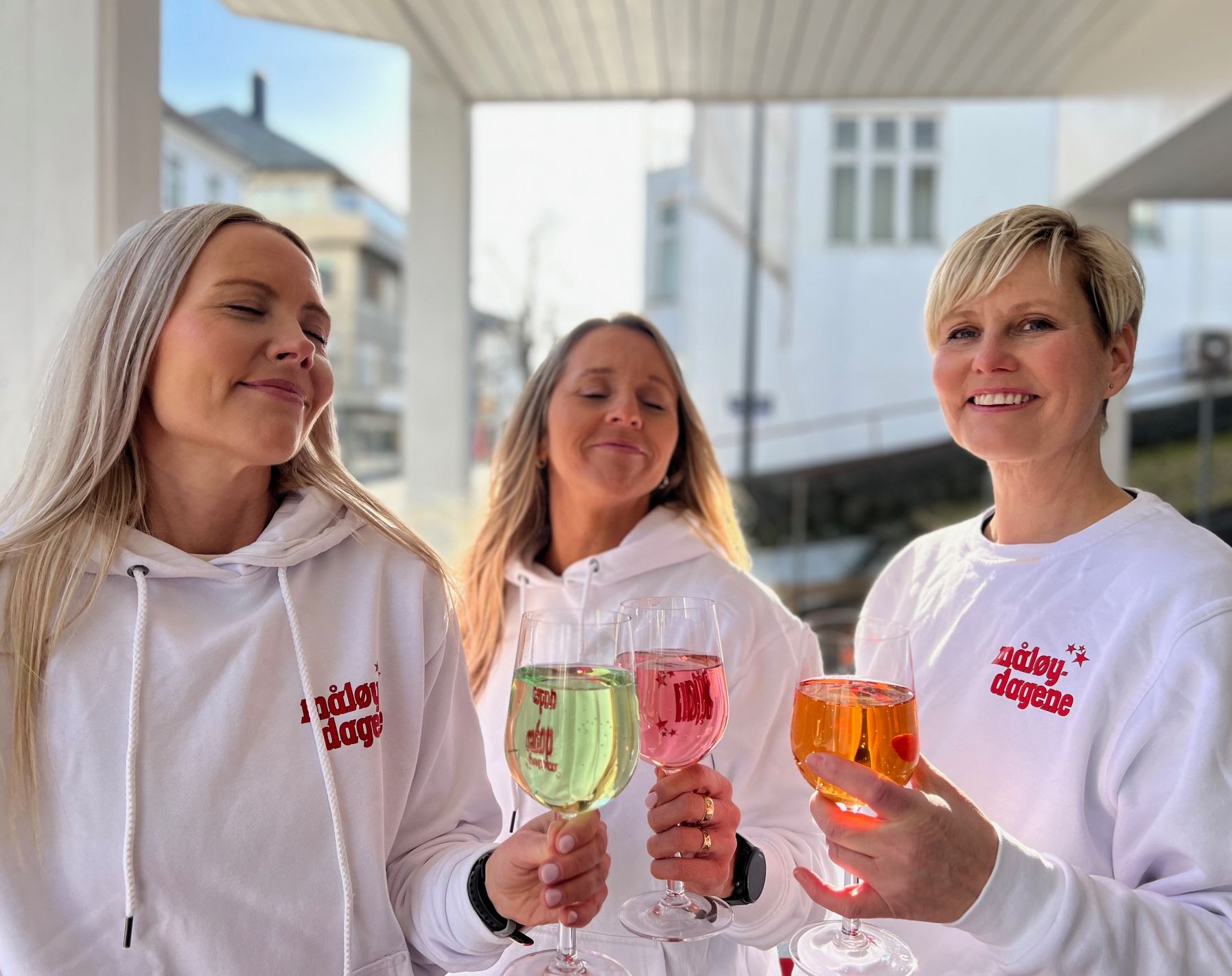 Rød løper, glam og prisdryss - fjt.no