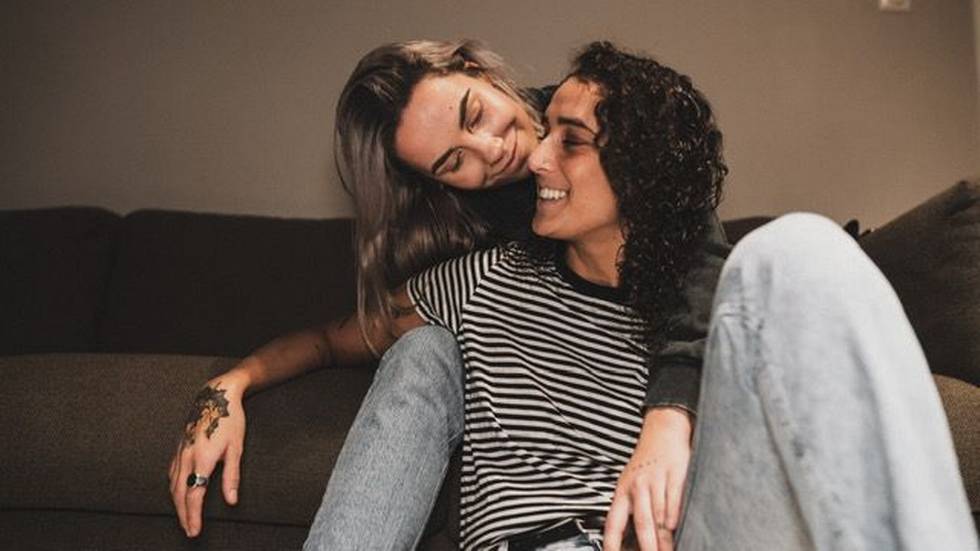 Voyaga etgan mini yubka porno